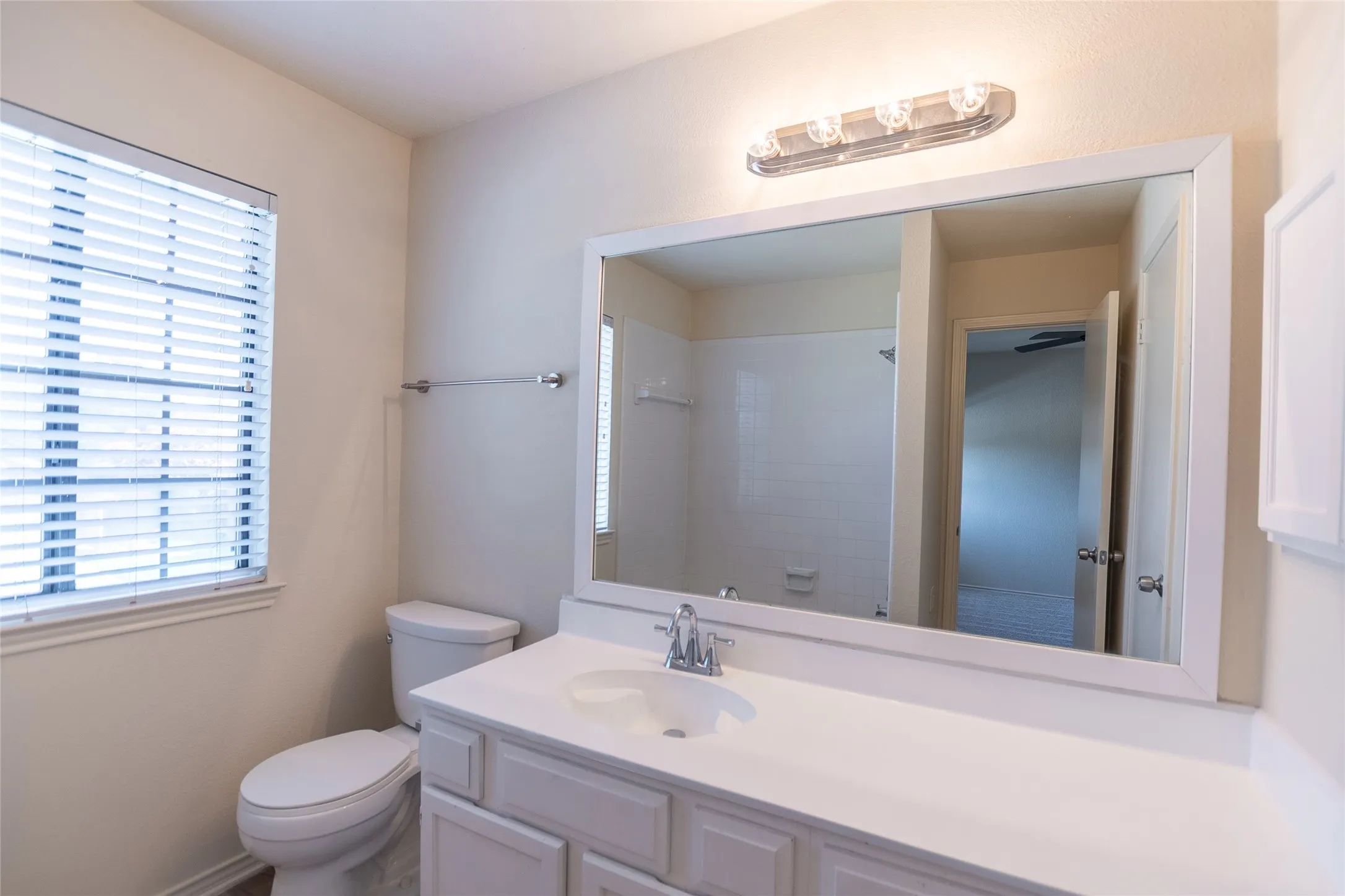 Single Family Residence For Sale in Collin County , 3840 Suffolk Lane, Plano, Texas 75023, 3 Bedroom, 3 Bathroom, 2 Garage spaces, 1,779 Sqft, built in 1988, mls#21344075, Real Estate Agent in Plano, Homes For Sale in Collin county, Homes For Sale in Plano, Realtor in Plano Texas, Real Estate Brokerage Independent Realty Texas, Luminita Cordes Realtor