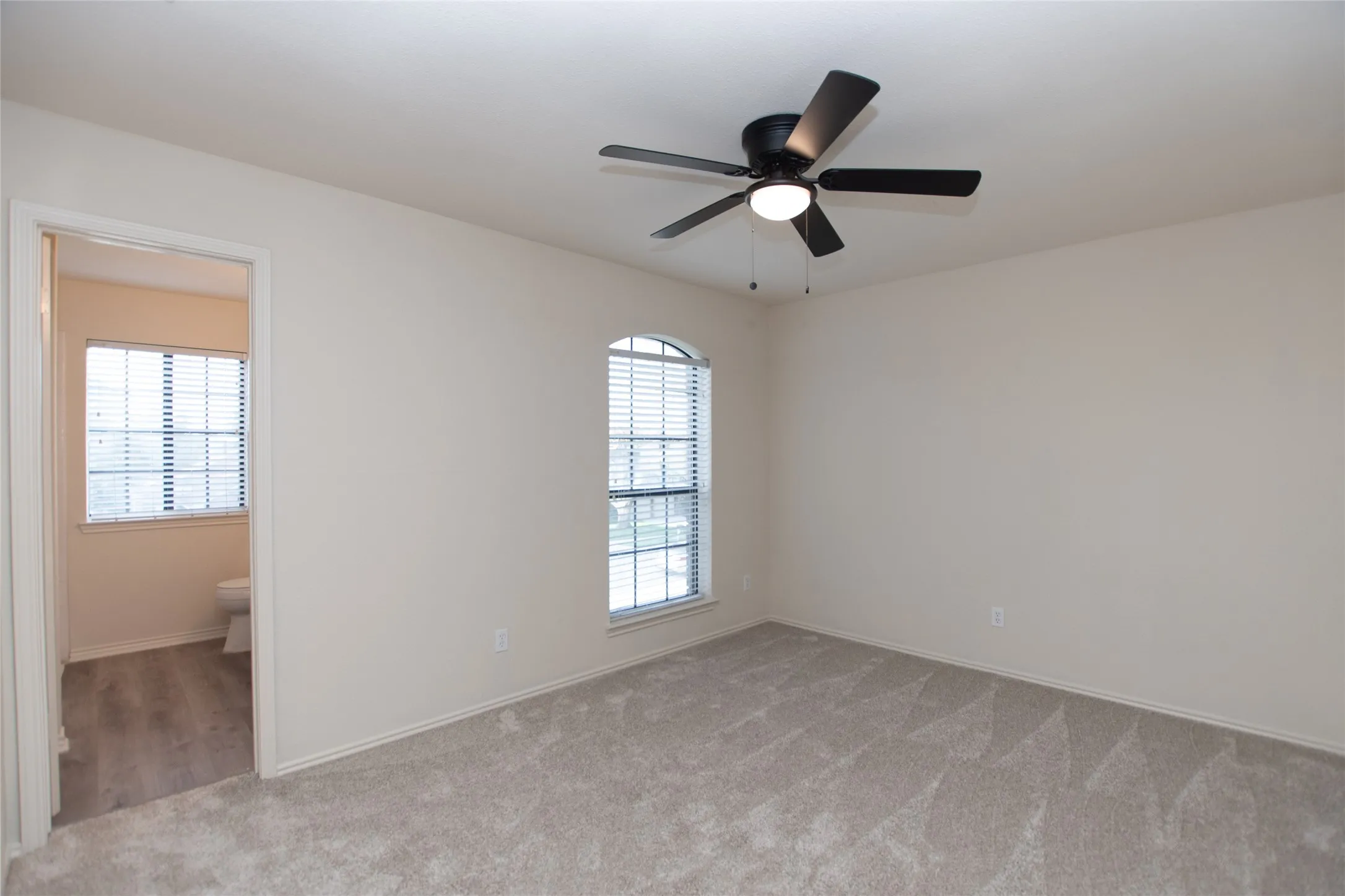 Single Family Residence For Sale in Collin County , 3840 Suffolk Lane, Plano, Texas 75023, 3 Bedroom, 3 Bathroom, 2 Garage spaces, 1,779 Sqft, built in 1988, mls#21344075, Real Estate Agent in Plano, Homes For Sale in Collin county, Homes For Sale in Plano, Realtor in Plano Texas, Real Estate Brokerage Independent Realty Texas, Luminita Cordes Realtor