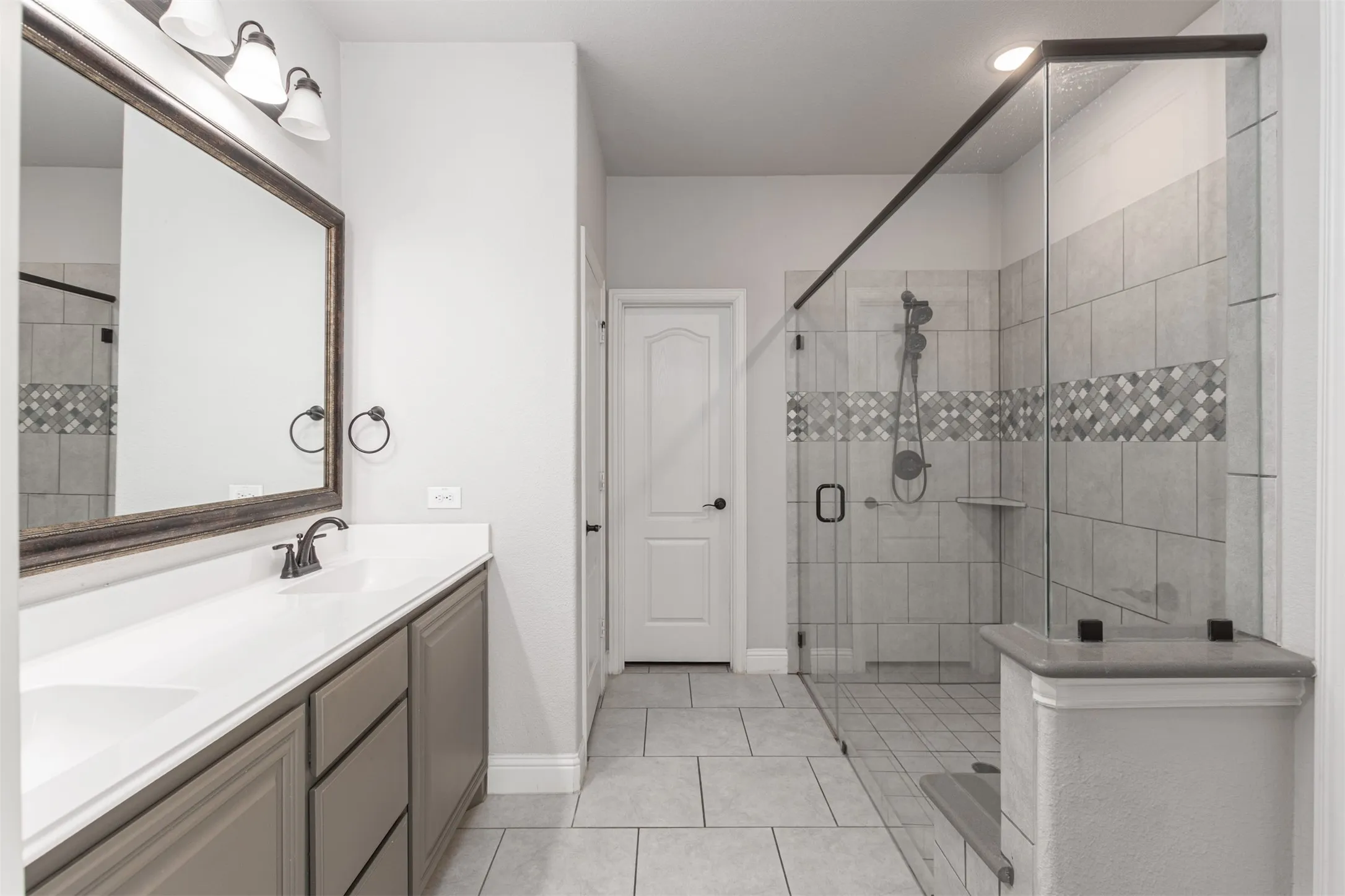 Large Walkin Shower