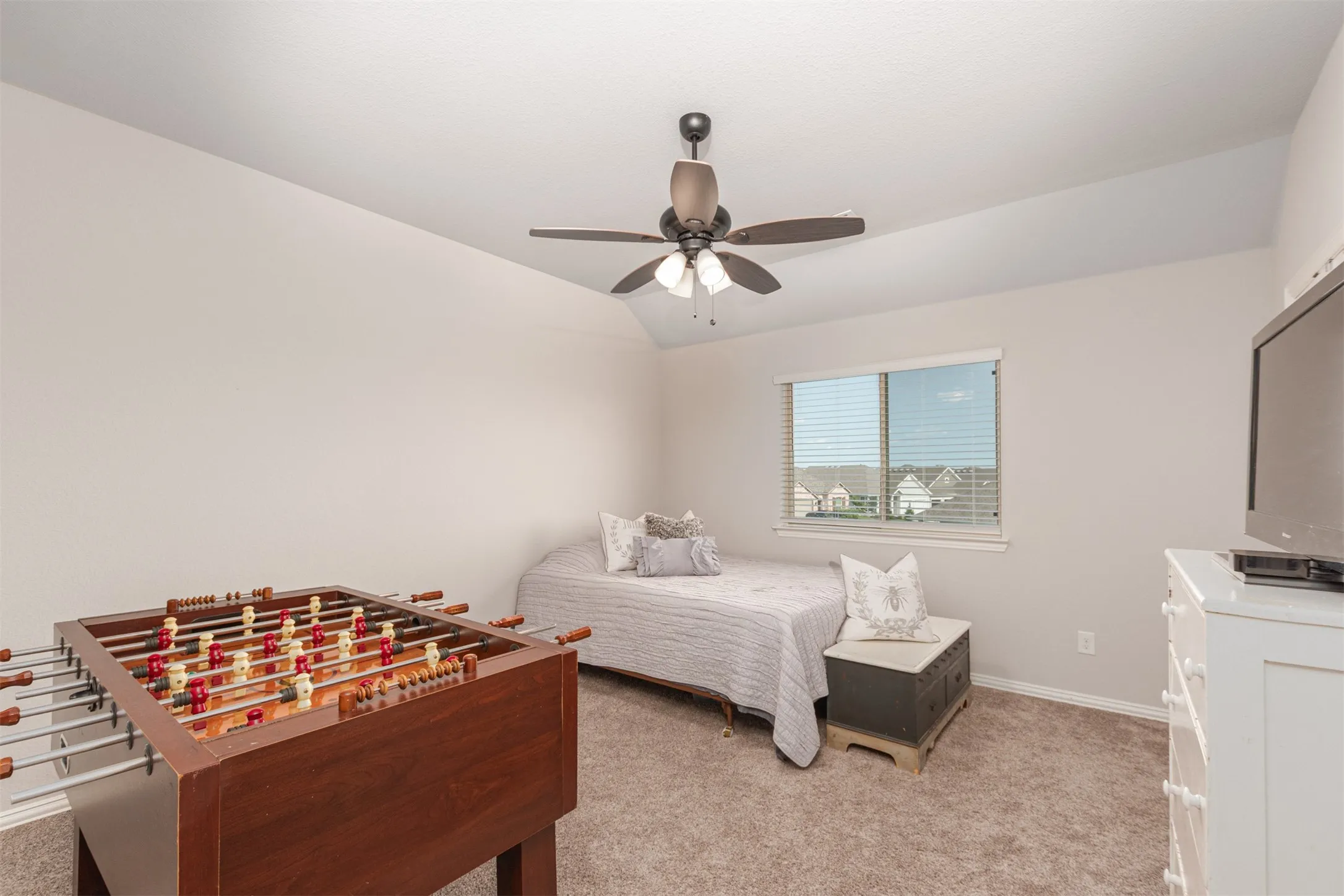 Large Bedroom #4