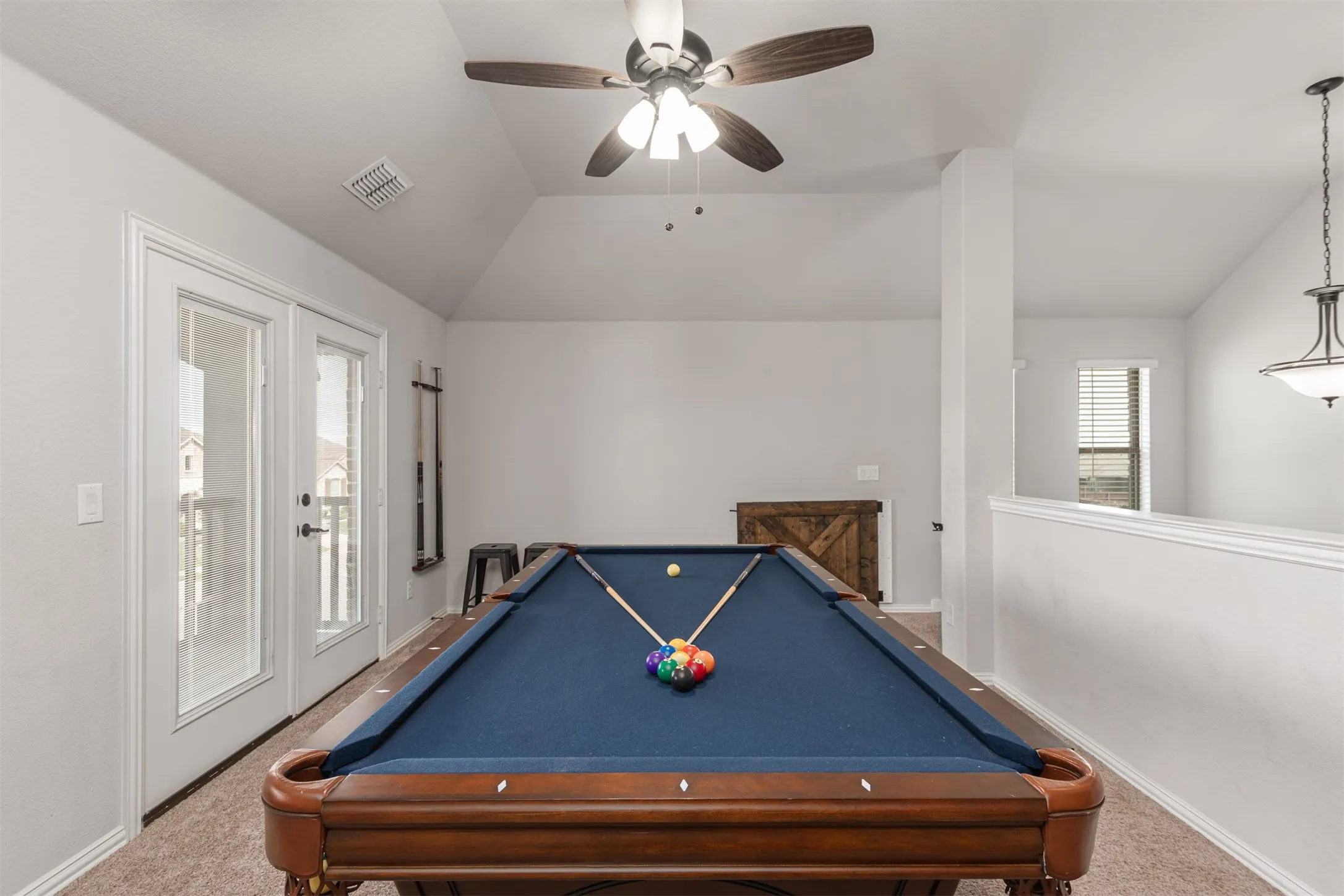 Single Family Residence For Sale in Rockwall County , 2014 Slow Stream Drive, Royse City, Texas 75189, 5 Bedroom, 4 Bathroom, 3 Garage spaces, 3,305 Sqft, built in 2019, mls#21341777, Real Estate Agent in Royse City, Homes For Sale in Rockwall county, Homes For Sale in Royse City, Realtor in Royse City Texas, Real Estate Brokerage Independent Realty Texas, Luminita Cordes Realtor