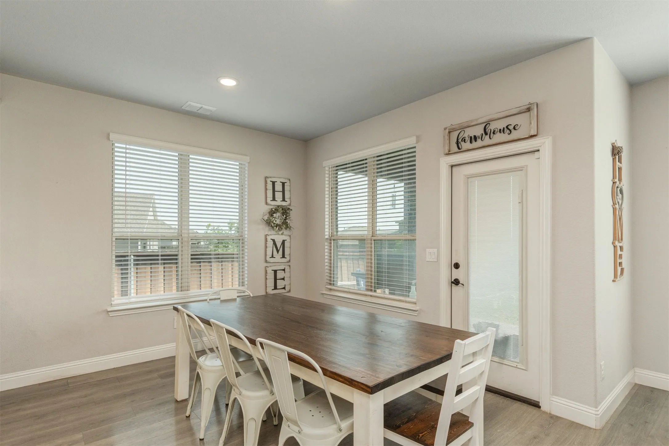 Single Family Residence For Sale in Rockwall County , 2014 Slow Stream Drive, Royse City, Texas 75189, 5 Bedroom, 4 Bathroom, 3 Garage spaces, 3,305 Sqft, built in 2019, mls#21341777, Real Estate Agent in Royse City, Homes For Sale in Rockwall county, Homes For Sale in Royse City, Realtor in Royse City Texas, Real Estate Brokerage Independent Realty Texas, Luminita Cordes Realtor