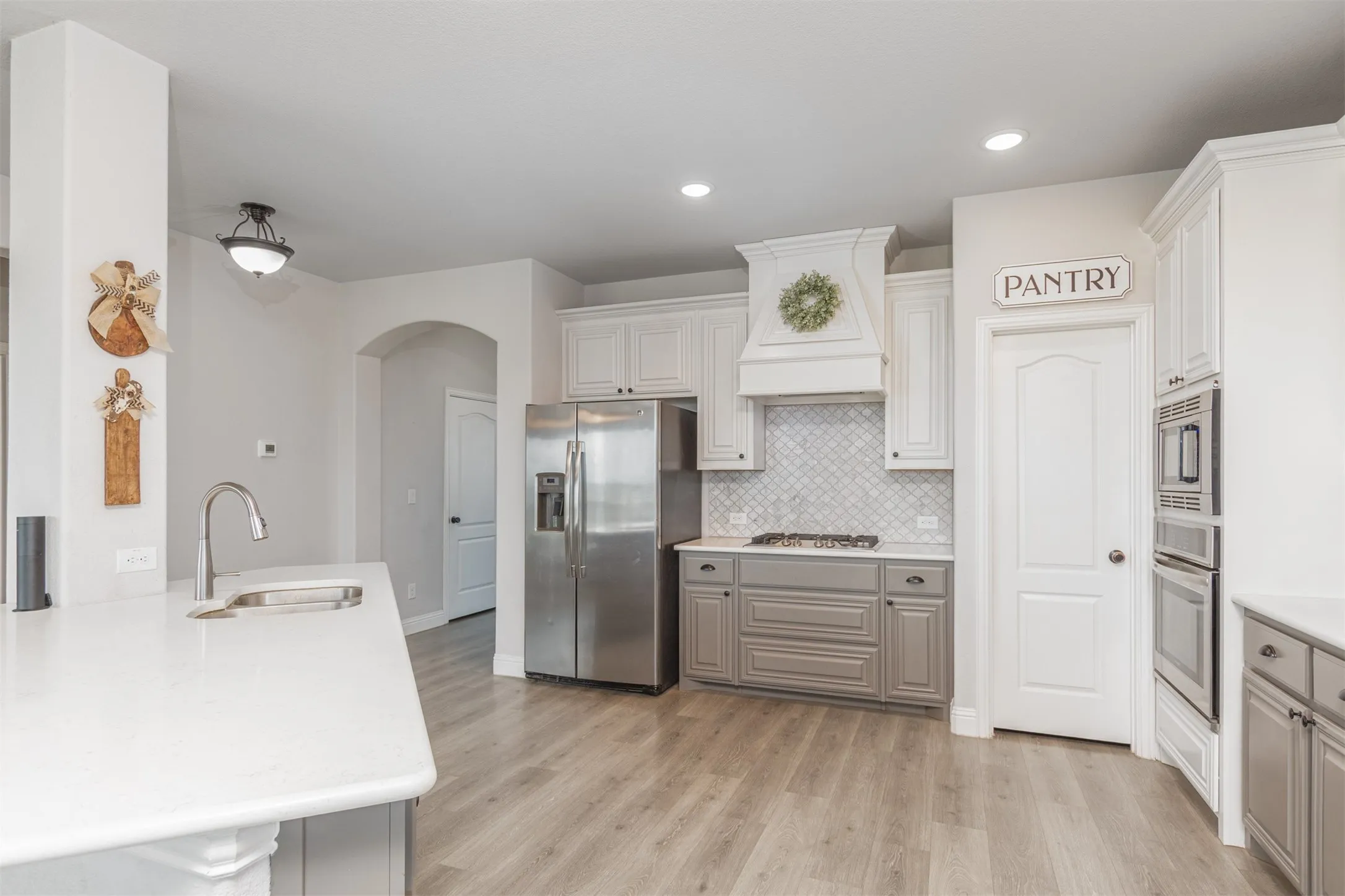 Single Family Residence For Sale in Rockwall County , 2014 Slow Stream Drive, Royse City, Texas 75189, 5 Bedroom, 4 Bathroom, 3 Garage spaces, 3,305 Sqft, built in 2019, mls#21341777, Real Estate Agent in Royse City, Homes For Sale in Rockwall county, Homes For Sale in Royse City, Realtor in Royse City Texas, Real Estate Brokerage Independent Realty Texas, Luminita Cordes Realtor