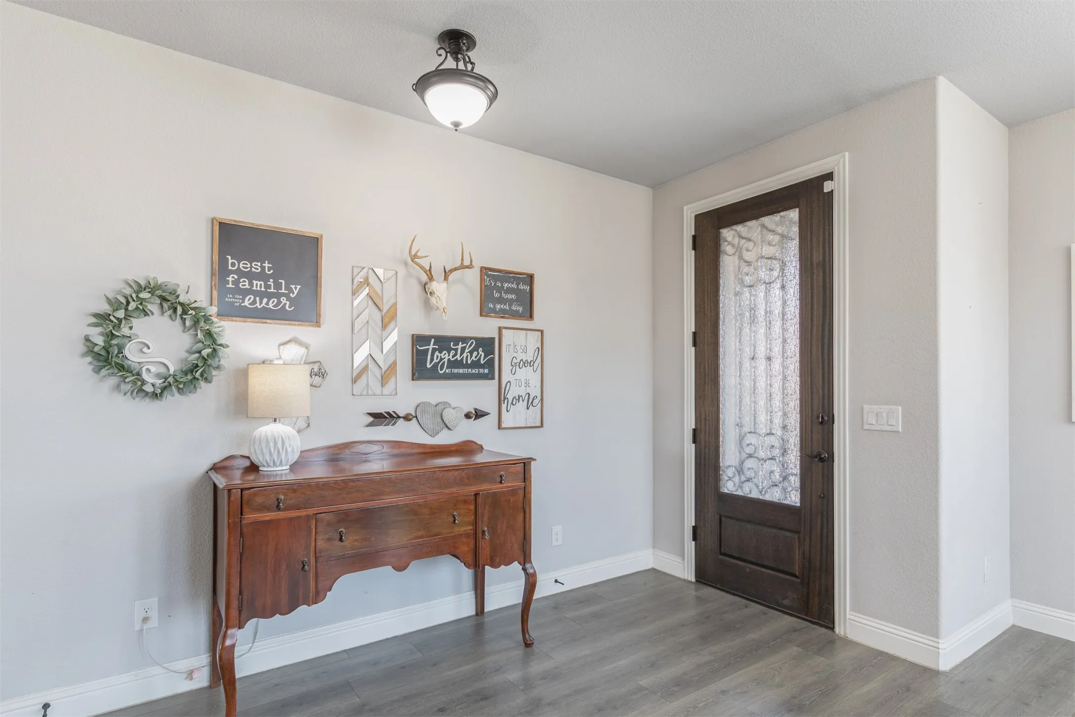 Single Family Residence For Sale in Rockwall County , 2014 Slow Stream Drive, Royse City, Texas 75189, 5 Bedroom, 4 Bathroom, 3 Garage spaces, 3,305 Sqft, built in 2019, mls#21341777, Real Estate Agent in Royse City, Homes For Sale in Rockwall county, Homes For Sale in Royse City, Realtor in Royse City Texas, Real Estate Brokerage Independent Realty Texas, Luminita Cordes Realtor