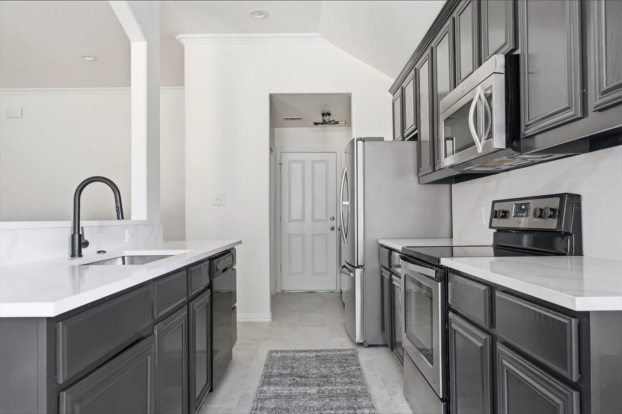 Single Family Residence For Sale in Denton County , 780 Countryside Drive, Aubrey, Texas 76227, 3 Bedroom, 2 Bathroom, 2 Garage spaces, 1,541 Sqft, built in 2013, mls#21342971, Real Estate Agent in Aubrey, Homes For Sale in Denton county, Homes For Sale in Aubrey, Realtor in Aubrey Texas, Real Estate Brokerage Independent Realty Texas, Luminita Cordes Realtor