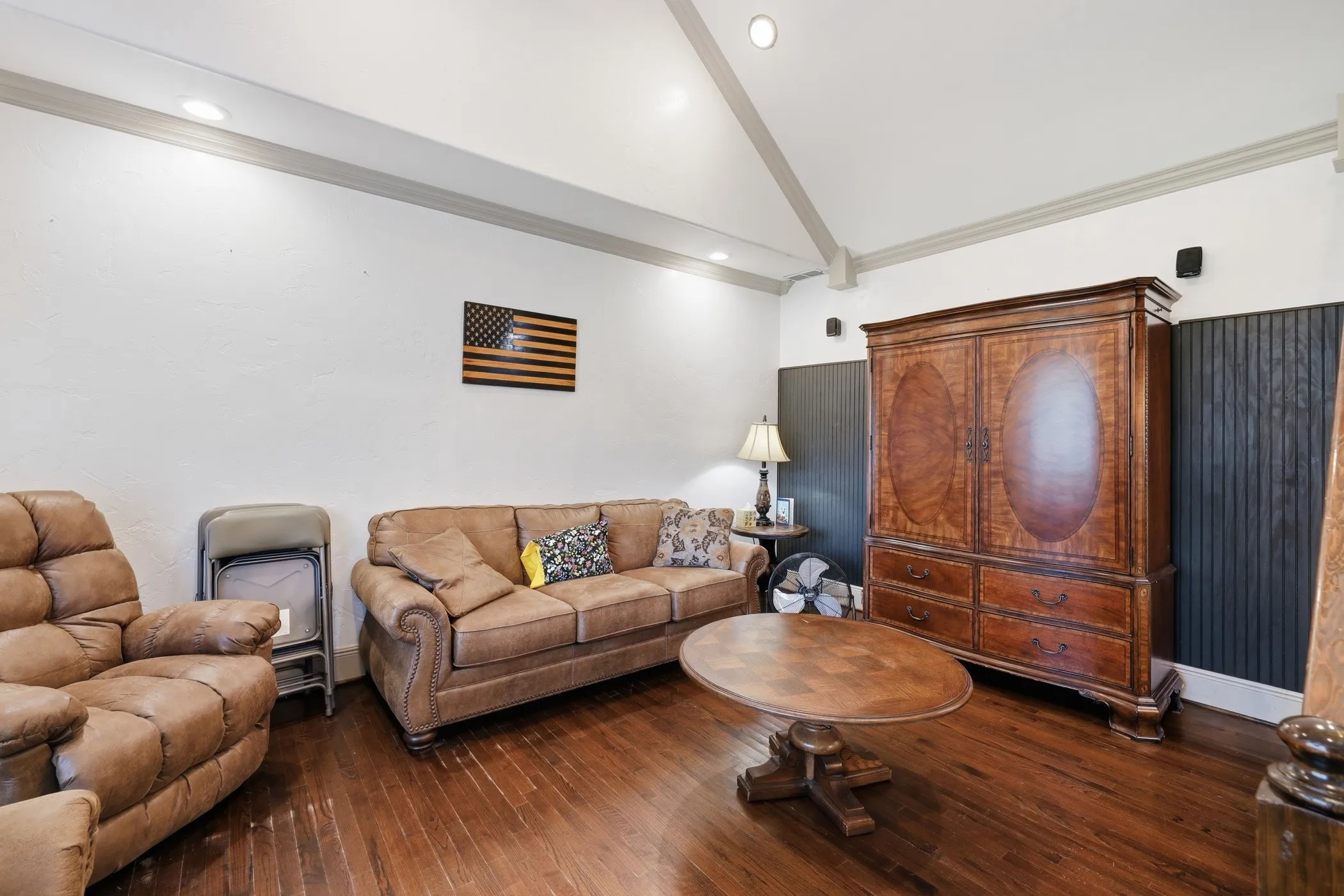 Single Family Residence For Sale in Camp County , 91 Private Rd 52602, Pittsburg, Texas 75686, 2 Bedrooms, 2 Bathrooms, Garage spaces, 1,156 Sqft, built in 2008, Price $222,000, mls#21342077, Real Estate Agent in Pittsburg, Homes For Sale in Camp county, Homes For Sale in Pittsburg, Realtor in Pittsburg Texas, Real Estate Brokerage Independent Realty Texas, Luminita Cordes Realtor