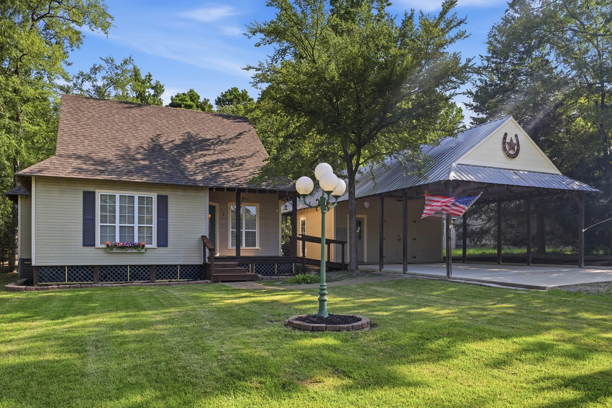 Single Family Residence For Sale in Camp County , 91 Private Rd 52602, Pittsburg, Texas 75686, 2 Bedrooms, 2 Bathrooms, Garage spaces, 1,156 Sqft, built in 2008, Price $222,000, mls#21342077, Real Estate Agent in Pittsburg, Homes For Sale in Camp county, Homes For Sale in Pittsburg, Realtor in Pittsburg Texas, Real Estate Brokerage Independent Realty Texas, Luminita Cordes Realtor
