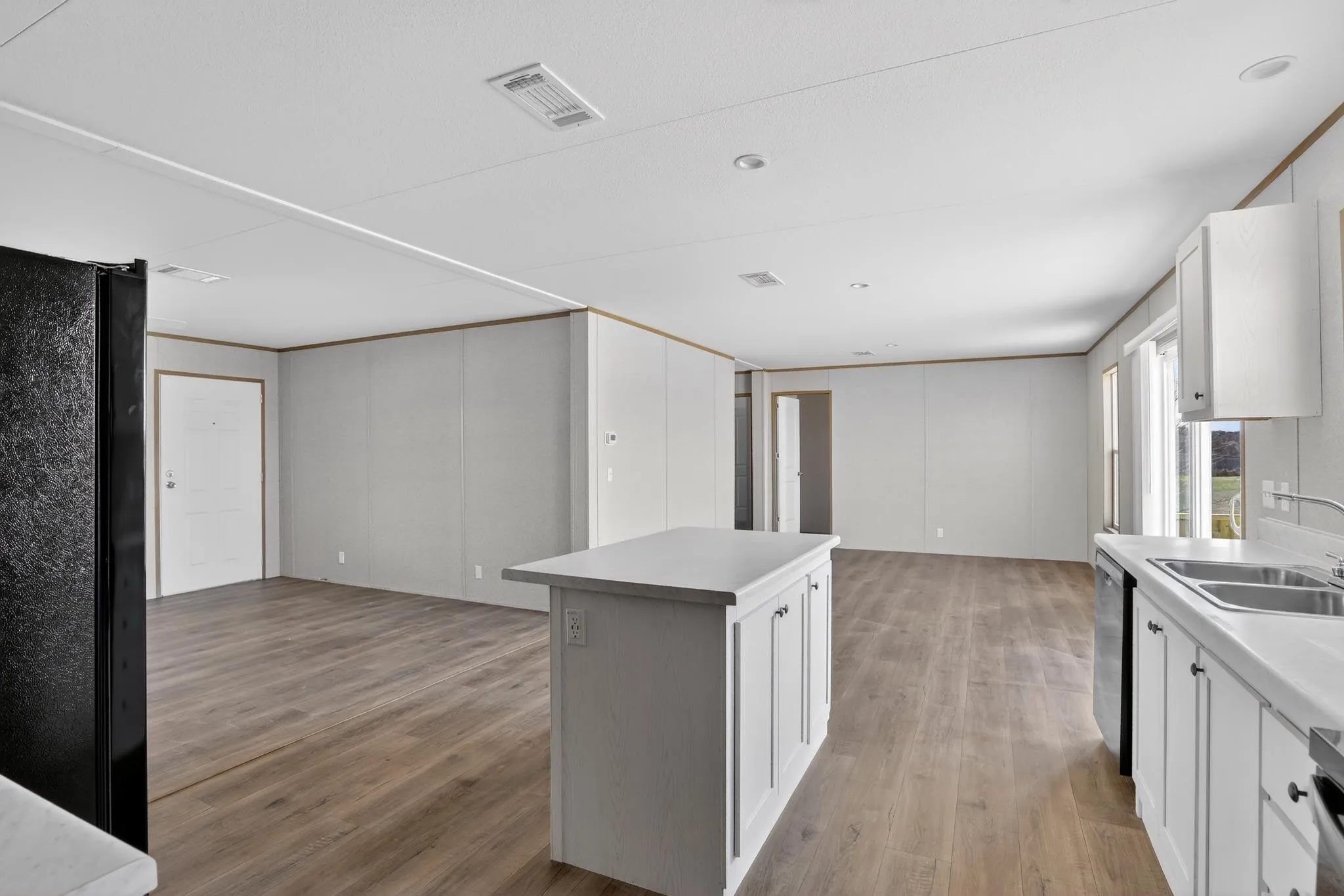 Mobile Home For Sale in Wise County , 309 Rhett Court, Aurora, Texas 76078, 4 Bedroom, 2 Bathroom, Garage spaces, 1,568 Sqft, built in 2025, mls#21342841, Real Estate Agent in Aurora, Homes For Sale in Wise county, Homes For Sale in Aurora, Realtor in Aurora Texas, Real Estate Brokerage Independent Realty Texas, Luminita Cordes Realtor