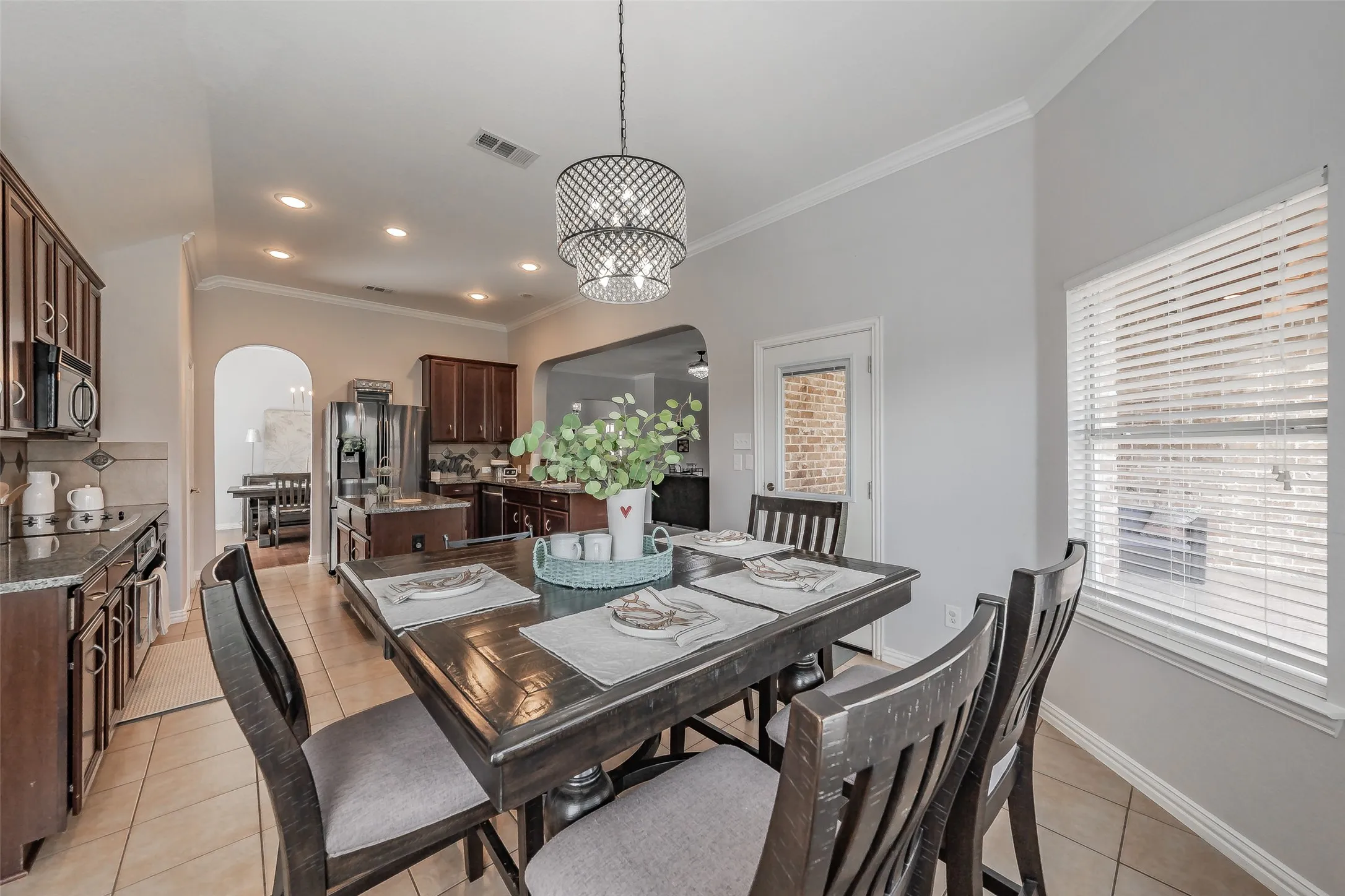 Single Family Residence For Sale in Tarrant County , 10100 Renwick Cove, Fort Worth, Texas 76244, 3 Bedroom, 2 Bathroom, 2 Garage spaces, 2,499 Sqft, built in 2006, mls#21345225, Real Estate Agent in Fort Worth, Homes For Sale in Tarrant county, Homes For Sale in Fort Worth, Realtor in Fort Worth Texas, Real Estate Brokerage Independent Realty Texas, Luminita Cordes Realtor
