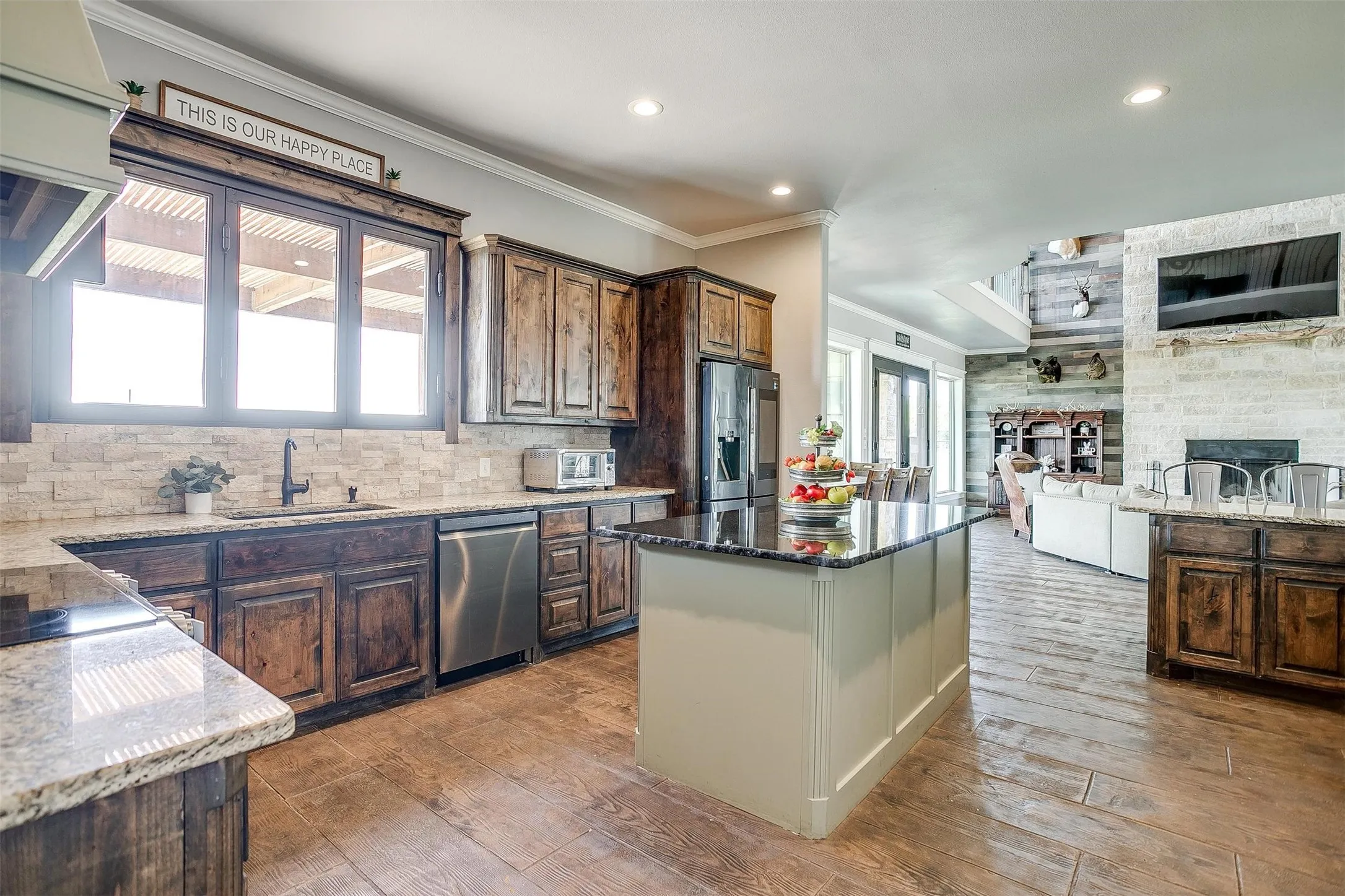 Farm For Sale in Wise County , 1460 Ross Lane, Springtown, Texas 76082, 7 Bedrooms, 6 Bathrooms, 4 Garage spaces, 4,640 Sqft, built in 2018, Price $3,400,000, mls#21345289, Real Estate Agent in Springtown, Homes For Sale in Wise county, Homes For Sale in Springtown, Realtor in Springtown Texas, Real Estate Brokerage Independent Realty Texas, Luminita Cordes Realtor