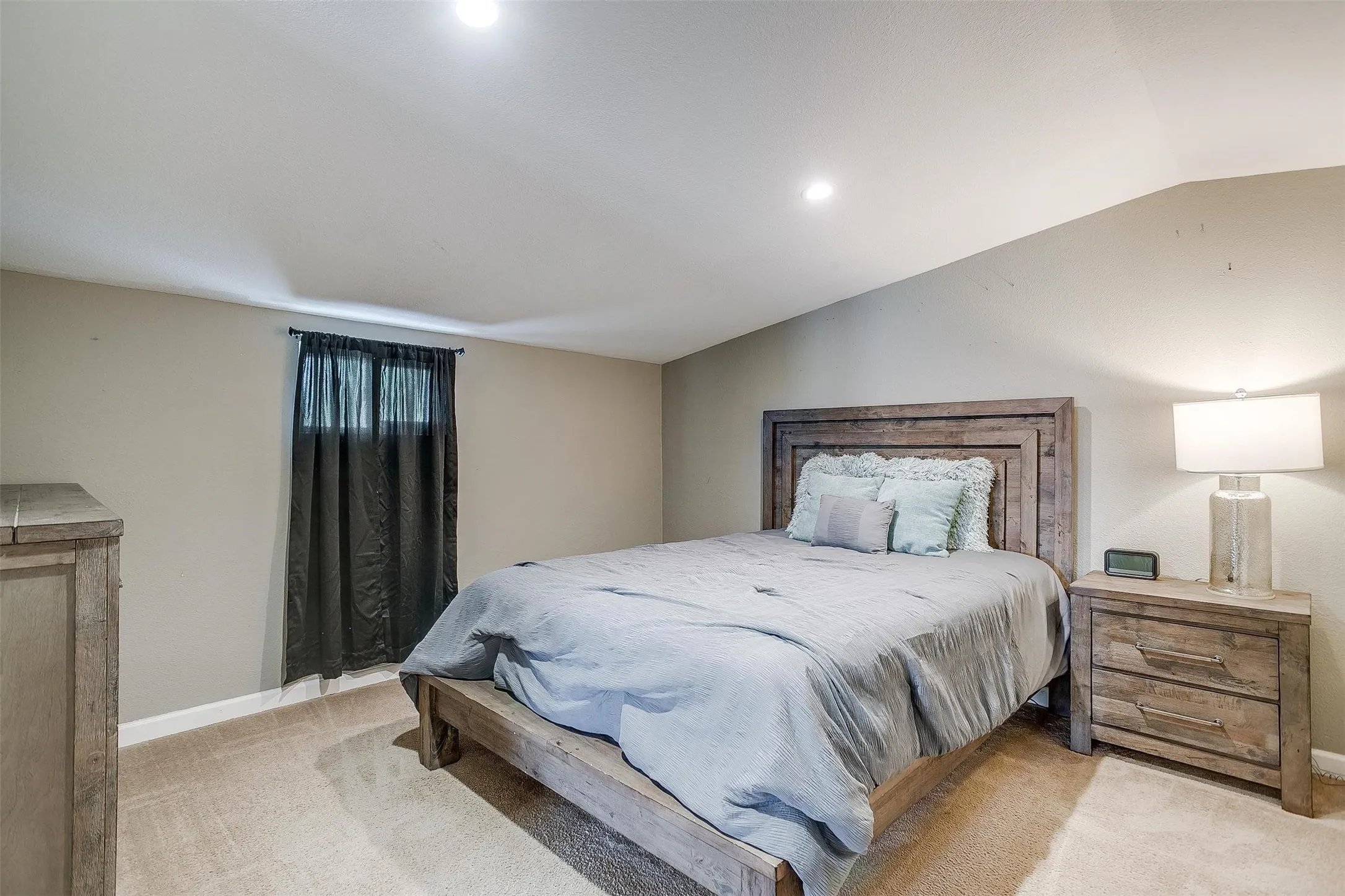 Farm For Sale in Wise County , 1460 Ross Lane, Springtown, Texas 76082, 7 Bedrooms, 6 Bathrooms, 4 Garage spaces, 4,640 Sqft, built in 2018, Price $3,400,000, mls#21345289, Real Estate Agent in Springtown, Homes For Sale in Wise county, Homes For Sale in Springtown, Realtor in Springtown Texas, Real Estate Brokerage Independent Realty Texas, Luminita Cordes Realtor