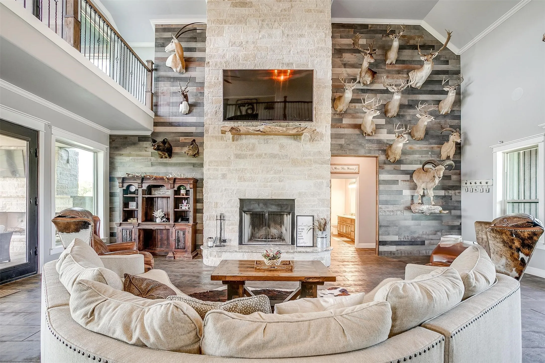Farm For Sale in Wise County , 1460 Ross Lane, Springtown, Texas 76082, 7 Bedrooms, 6 Bathrooms, 4 Garage spaces, 4,640 Sqft, built in 2018, Price $3,400,000, mls#21345289, Real Estate Agent in Springtown, Homes For Sale in Wise county, Homes For Sale in Springtown, Realtor in Springtown Texas, Real Estate Brokerage Independent Realty Texas, Luminita Cordes Realtor