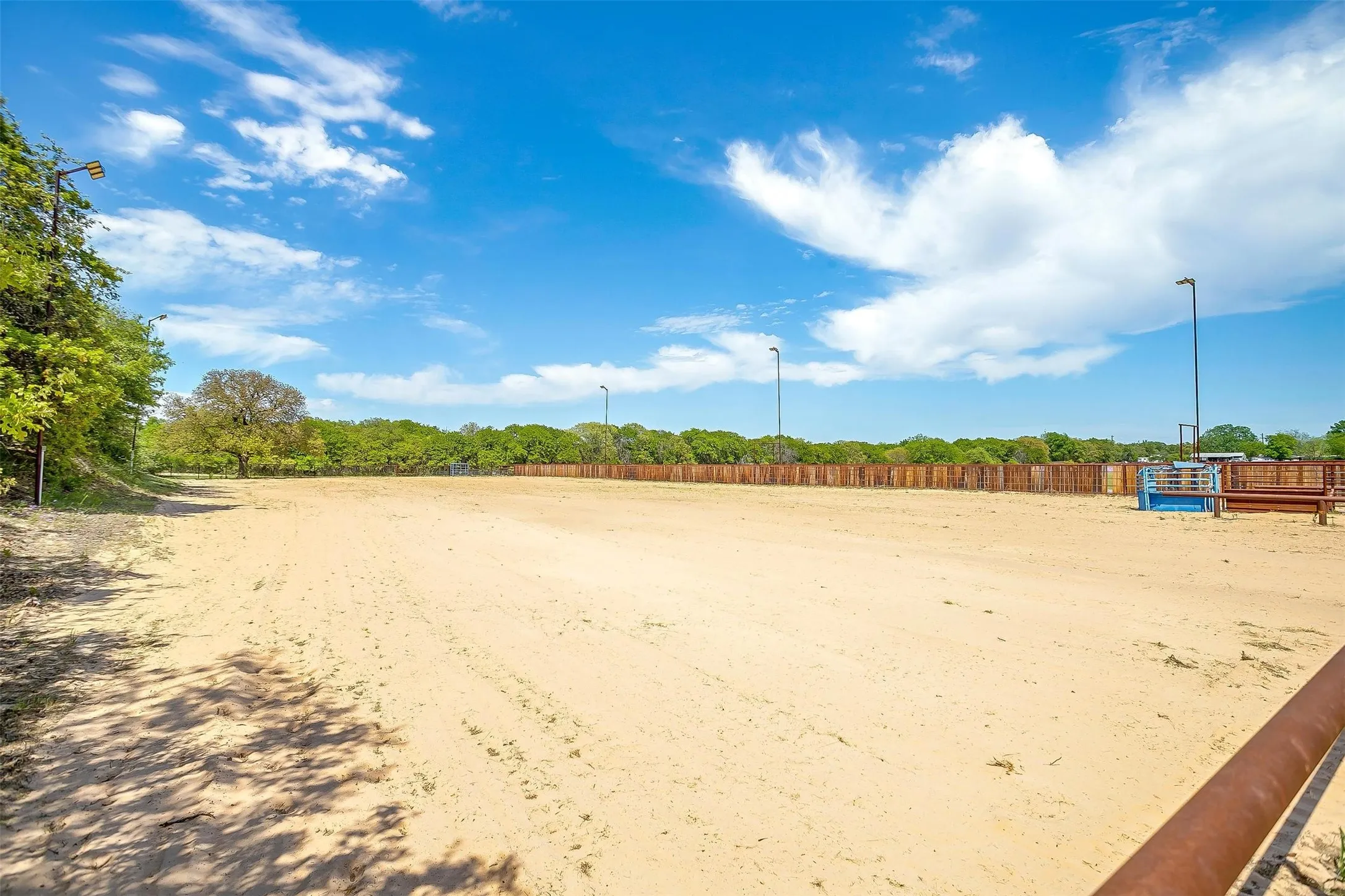 Farm For Sale in Wise County , 1460 Ross Lane, Springtown, Texas 76082, 7 Bedrooms, 6 Bathrooms, 4 Garage spaces, 4,640 Sqft, built in 2018, Price $3,400,000, mls#21345289, Real Estate Agent in Springtown, Homes For Sale in Wise county, Homes For Sale in Springtown, Realtor in Springtown Texas, Real Estate Brokerage Independent Realty Texas, Luminita Cordes Realtor