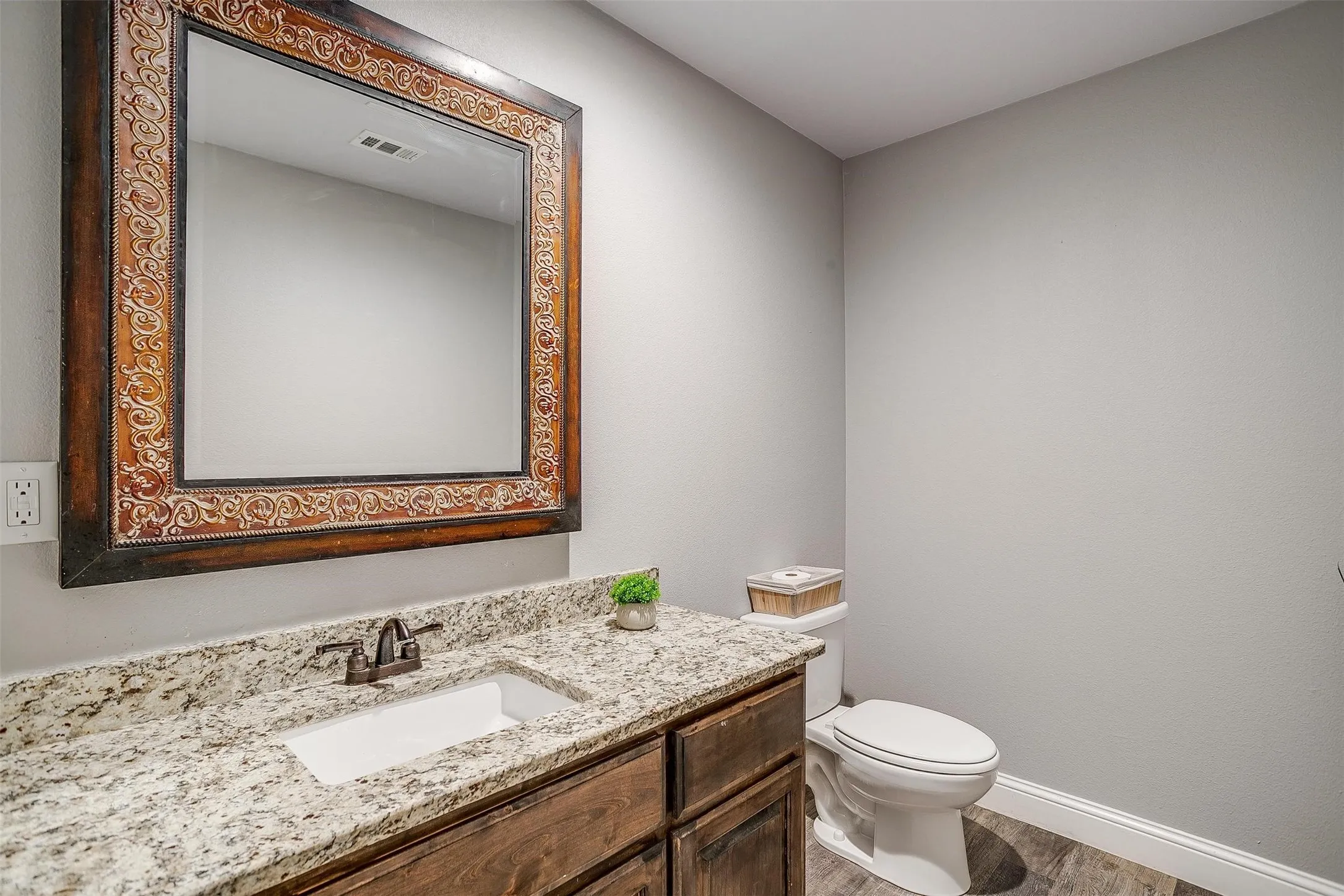 Farm For Sale in Wise County , 1460 Ross Lane, Springtown, Texas 76082, 7 Bedrooms, 6 Bathrooms, 4 Garage spaces, 4,640 Sqft, built in 2018, Price $3,400,000, mls#21345289, Real Estate Agent in Springtown, Homes For Sale in Wise county, Homes For Sale in Springtown, Realtor in Springtown Texas, Real Estate Brokerage Independent Realty Texas, Luminita Cordes Realtor