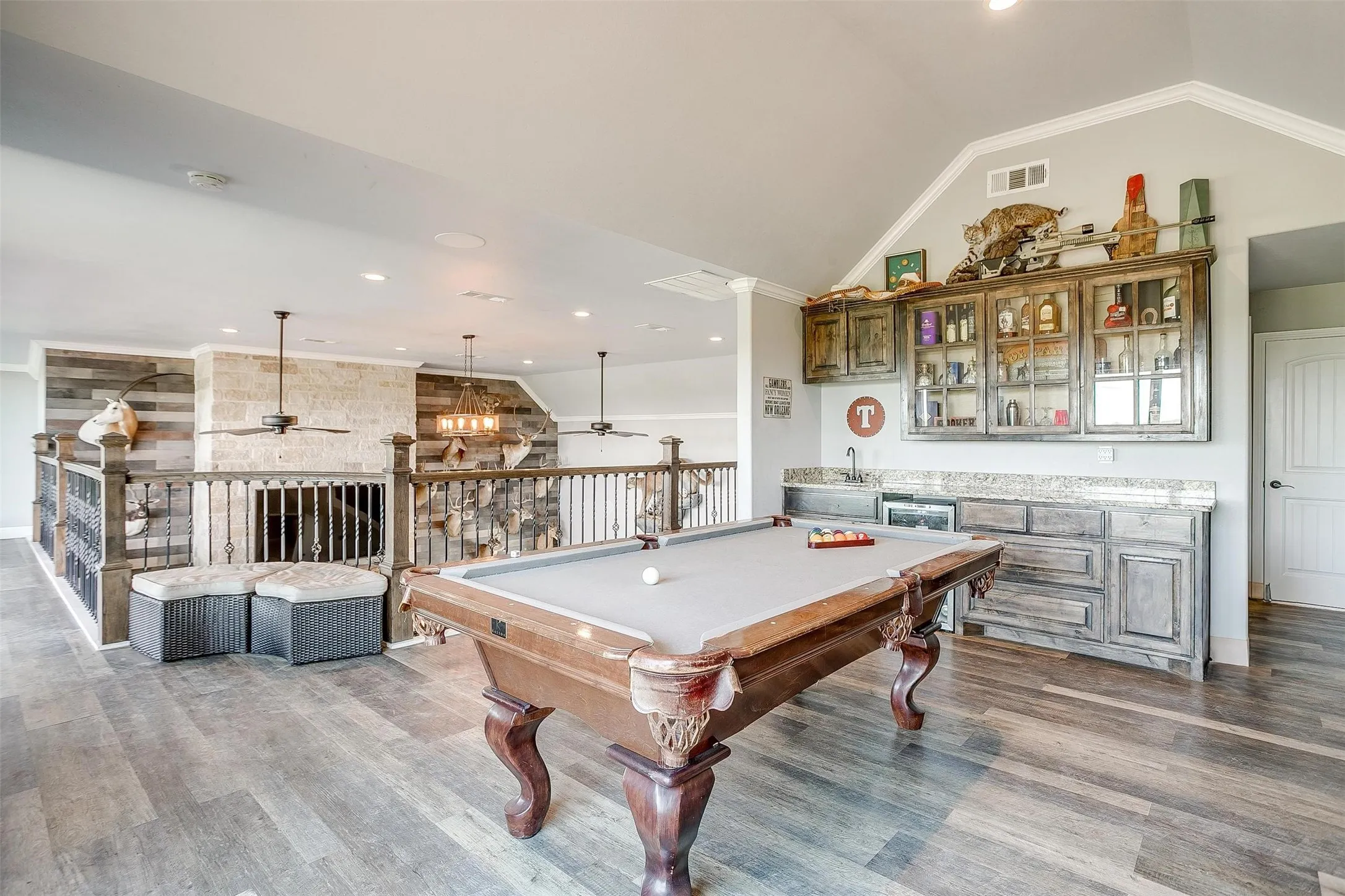 Farm For Sale in Wise County , 1460 Ross Lane, Springtown, Texas 76082, 7 Bedrooms, 6 Bathrooms, 4 Garage spaces, 4,640 Sqft, built in 2018, Price $3,400,000, mls#21345289, Real Estate Agent in Springtown, Homes For Sale in Wise county, Homes For Sale in Springtown, Realtor in Springtown Texas, Real Estate Brokerage Independent Realty Texas, Luminita Cordes Realtor