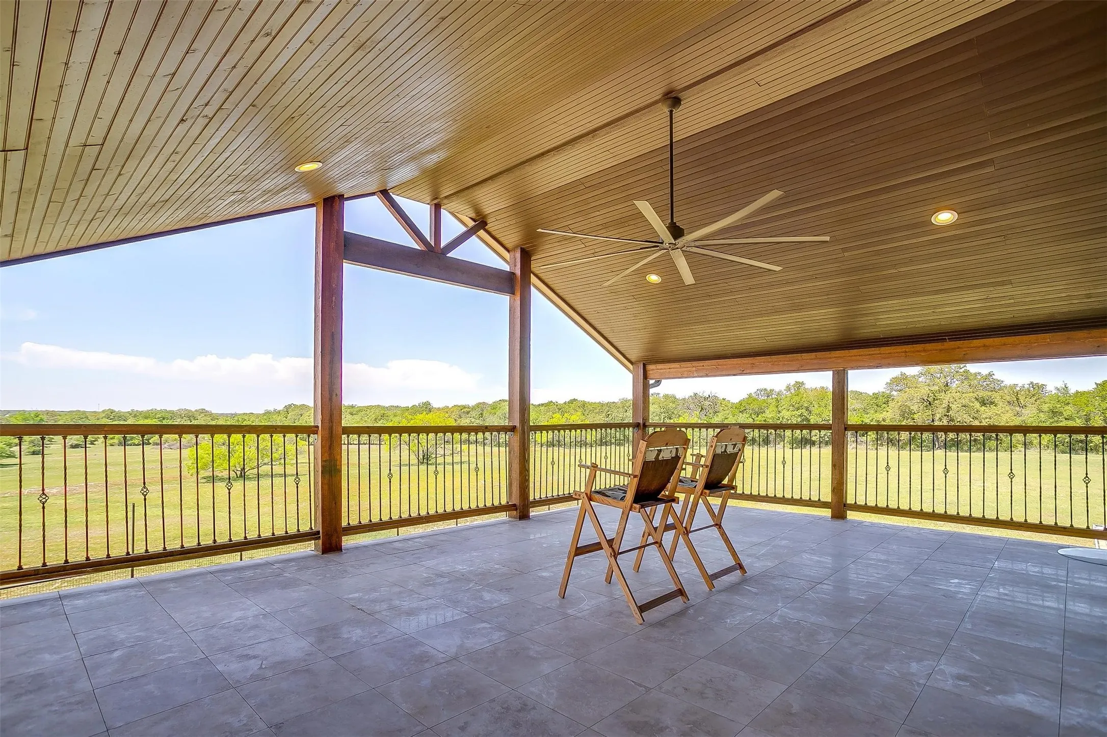 Farm For Sale in Wise County , 1460 Ross Lane, Springtown, Texas 76082, 7 Bedrooms, 6 Bathrooms, 4 Garage spaces, 4,640 Sqft, built in 2018, Price $3,400,000, mls#21345289, Real Estate Agent in Springtown, Homes For Sale in Wise county, Homes For Sale in Springtown, Realtor in Springtown Texas, Real Estate Brokerage Independent Realty Texas, Luminita Cordes Realtor