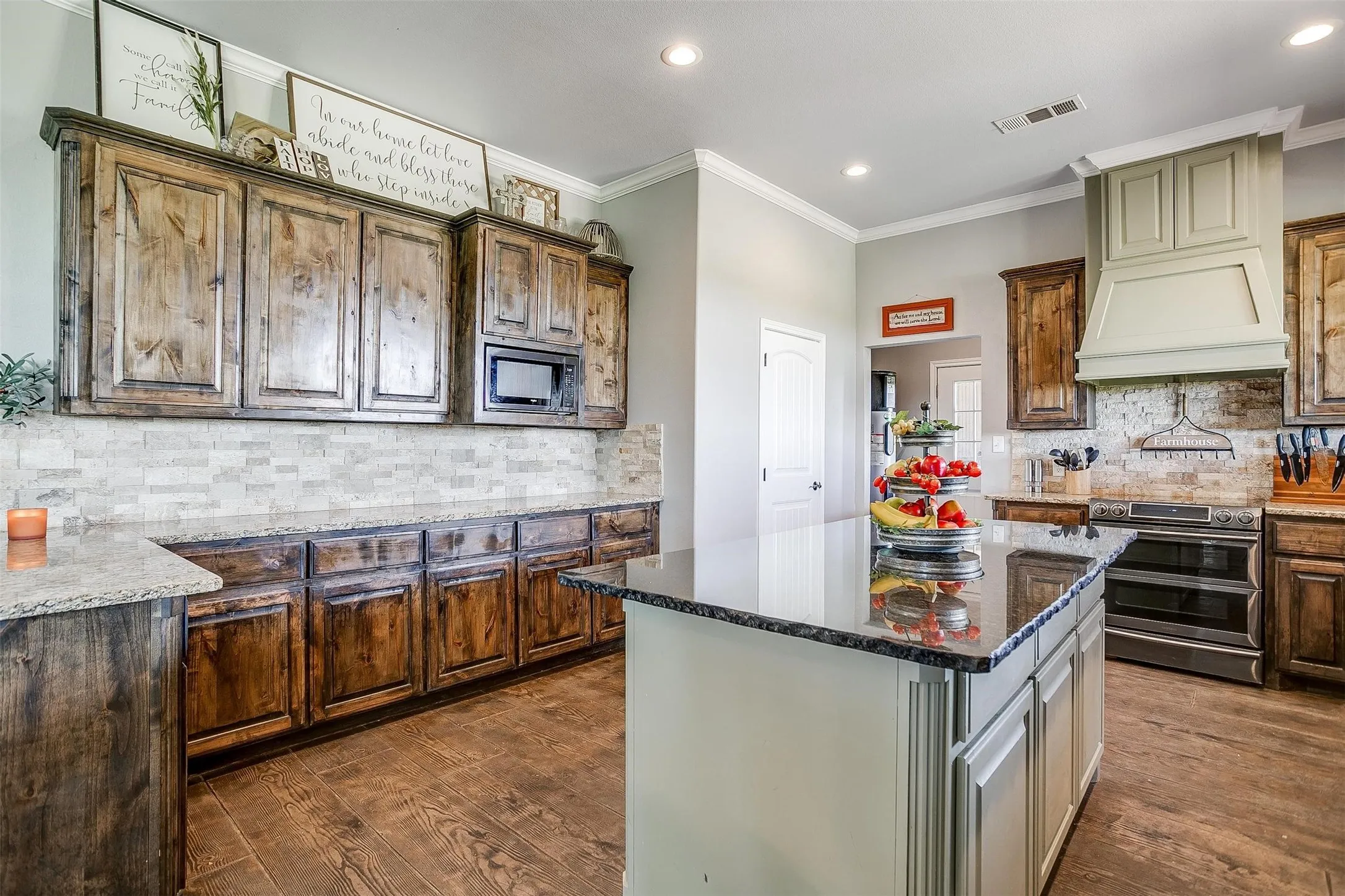 Farm For Sale in Wise County , 1460 Ross Lane, Springtown, Texas 76082, 7 Bedrooms, 6 Bathrooms, 4 Garage spaces, 4,640 Sqft, built in 2018, Price $3,400,000, mls#21345289, Real Estate Agent in Springtown, Homes For Sale in Wise county, Homes For Sale in Springtown, Realtor in Springtown Texas, Real Estate Brokerage Independent Realty Texas, Luminita Cordes Realtor