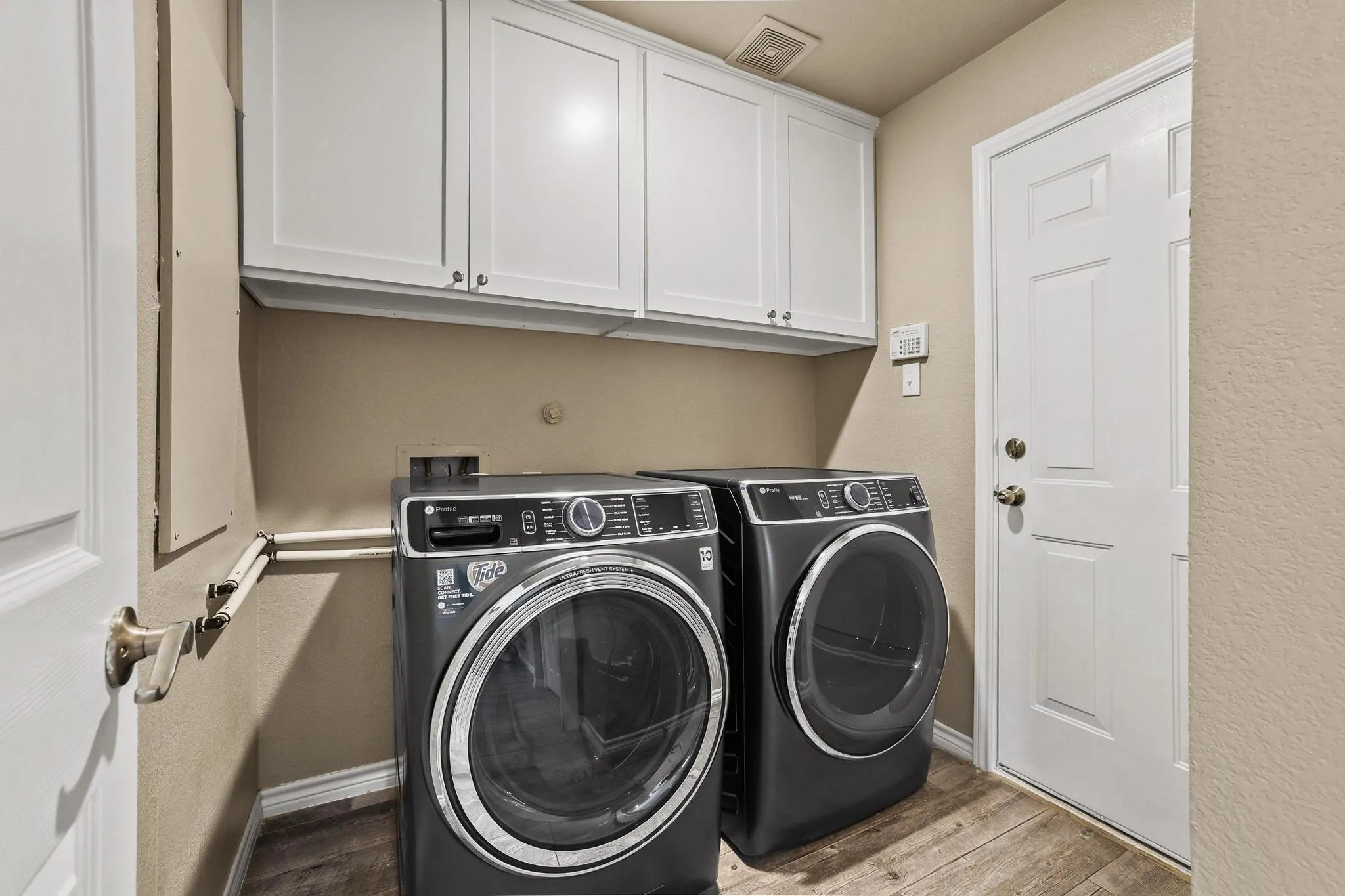 Single Family Residence For Sale in Collin County , 503 Connemara Court, Celina, Texas 75009, 5 Bedroom, 4 Bathroom, 3 Garage spaces, 3,657 Sqft, built in 2006, mls#21343103, Real Estate Agent in Celina, Homes For Sale in Collin county, Homes For Sale in Celina, Realtor in Celina Texas, Real Estate Brokerage Independent Realty Texas, Luminita Cordes Realtor