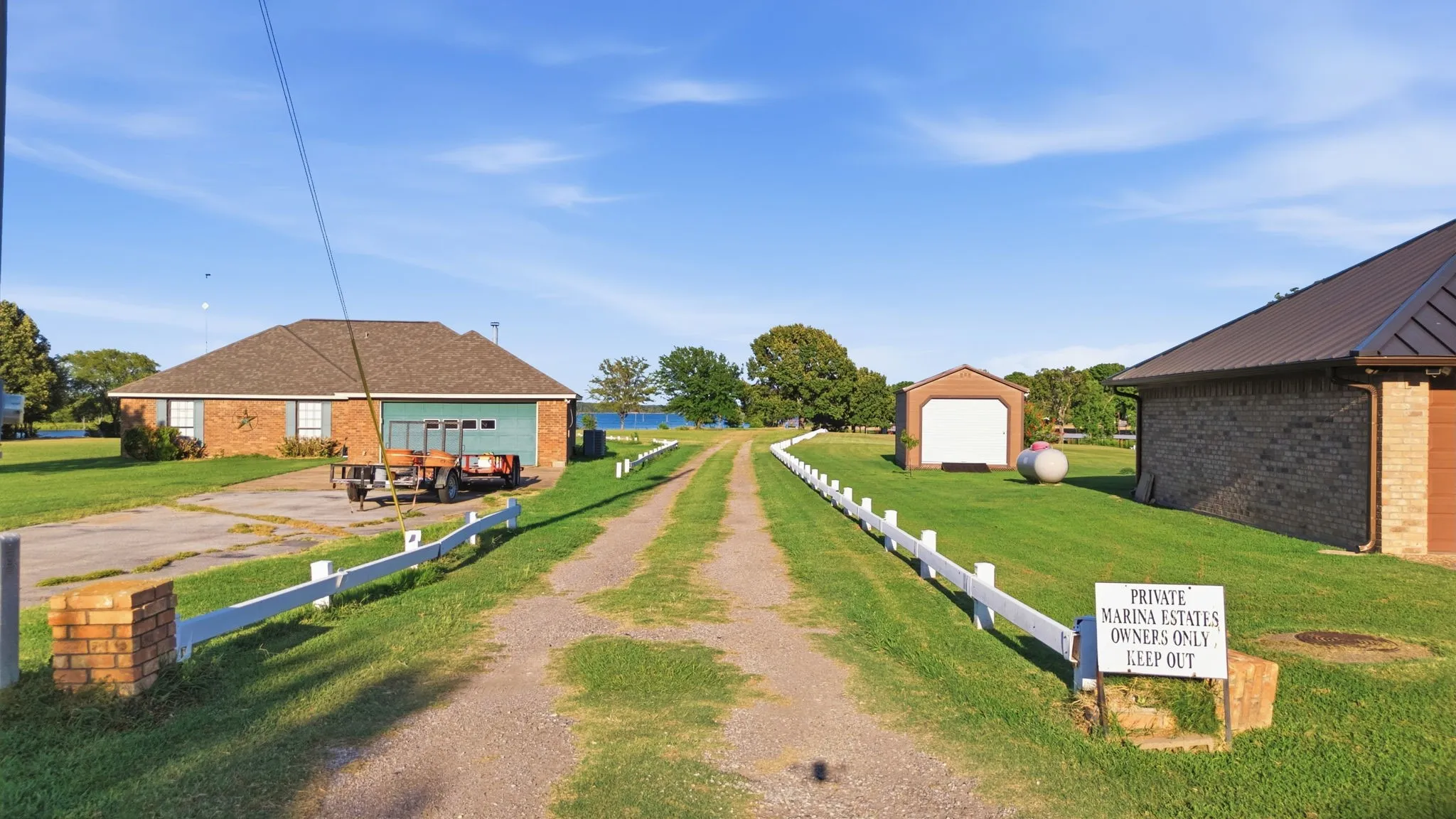 Single Family Residence For Sale in Wood County , 271 County Road 1559, Alba, Texas 75410, 3 Bedroom, 3 Bathroom, 2 Garage spaces, 1,914 Sqft, built in 2006, mls#21338612, Real Estate Agent in Alba, Homes For Sale in Wood county, Homes For Sale in Alba, Realtor in Alba Texas, Real Estate Brokerage Independent Realty Texas, Luminita Cordes Realtor