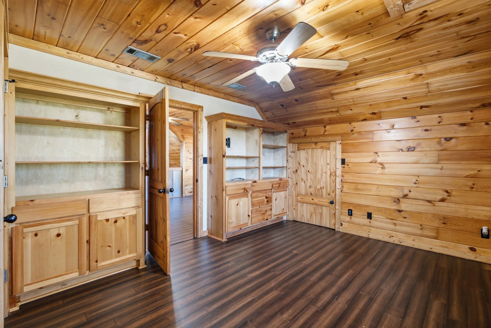 Upstairs bedroom