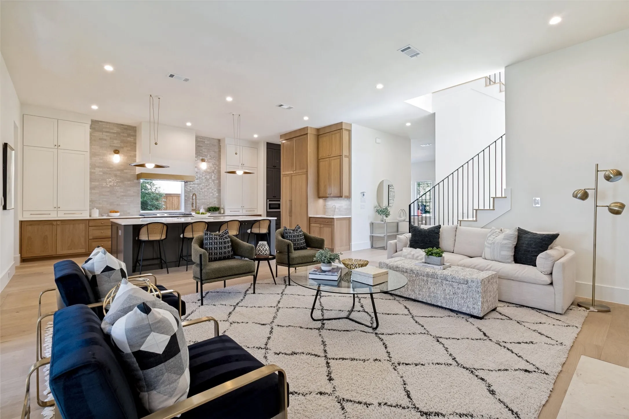 Single Family Residence For Sale in Dallas County , 5629 Miller Avenue, Dallas, Texas 75206, 4 Bedrooms, 5 Bathrooms, 2 Garage spaces, 3,710 Sqft, built in 2026, Price $1,949,900, mls#21345308, Real Estate Agent in Dallas, Homes For Sale in Dallas county, Homes For Sale in Dallas, Realtor in Dallas Texas, Real Estate Brokerage Independent Realty Texas, Luminita Cordes Realtor