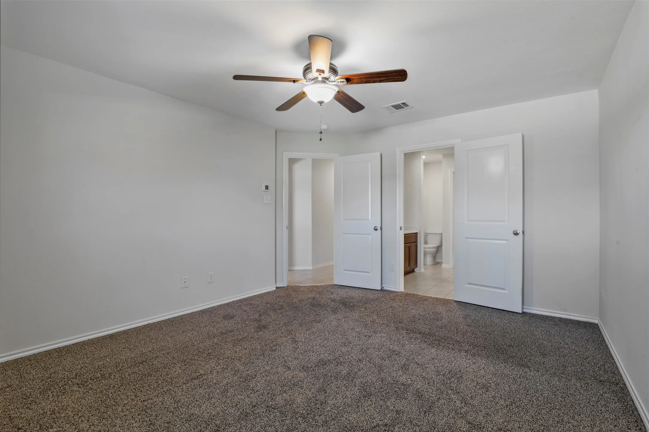 Single Family Residence For Sale in Collin County , 121 Woodland Street, Anna, Texas 75409, 4 Bedroom, 2 Bathroom, 2 Garage spaces, 1,810 Sqft, built in 2019, mls#21345294, Real Estate Agent in Anna, Homes For Sale in Collin county, Homes For Sale in Anna, Realtor in Anna Texas, Real Estate Brokerage Independent Realty Texas, Luminita Cordes Realtor