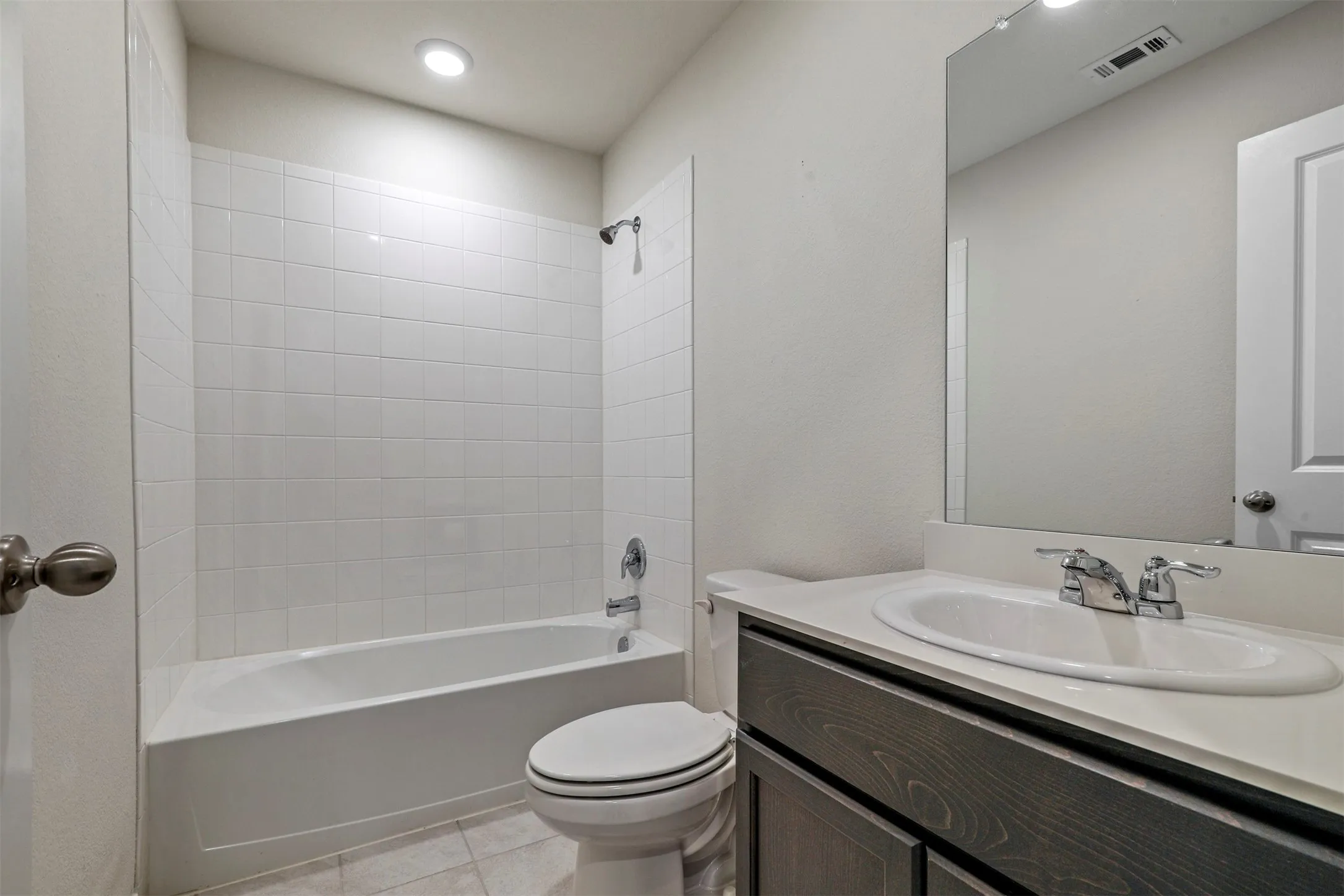 Single Family Residence For Sale in Collin County , 121 Woodland Street, Anna, Texas 75409, 4 Bedroom, 2 Bathroom, 2 Garage spaces, 1,810 Sqft, built in 2019, mls#21345294, Real Estate Agent in Anna, Homes For Sale in Collin county, Homes For Sale in Anna, Realtor in Anna Texas, Real Estate Brokerage Independent Realty Texas, Luminita Cordes Realtor