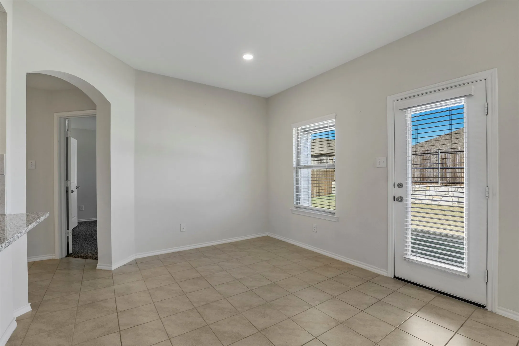 Single Family Residence For Sale in Collin County , 121 Woodland Street, Anna, Texas 75409, 4 Bedroom, 2 Bathroom, 2 Garage spaces, 1,810 Sqft, built in 2019, mls#21345294, Real Estate Agent in Anna, Homes For Sale in Collin county, Homes For Sale in Anna, Realtor in Anna Texas, Real Estate Brokerage Independent Realty Texas, Luminita Cordes Realtor