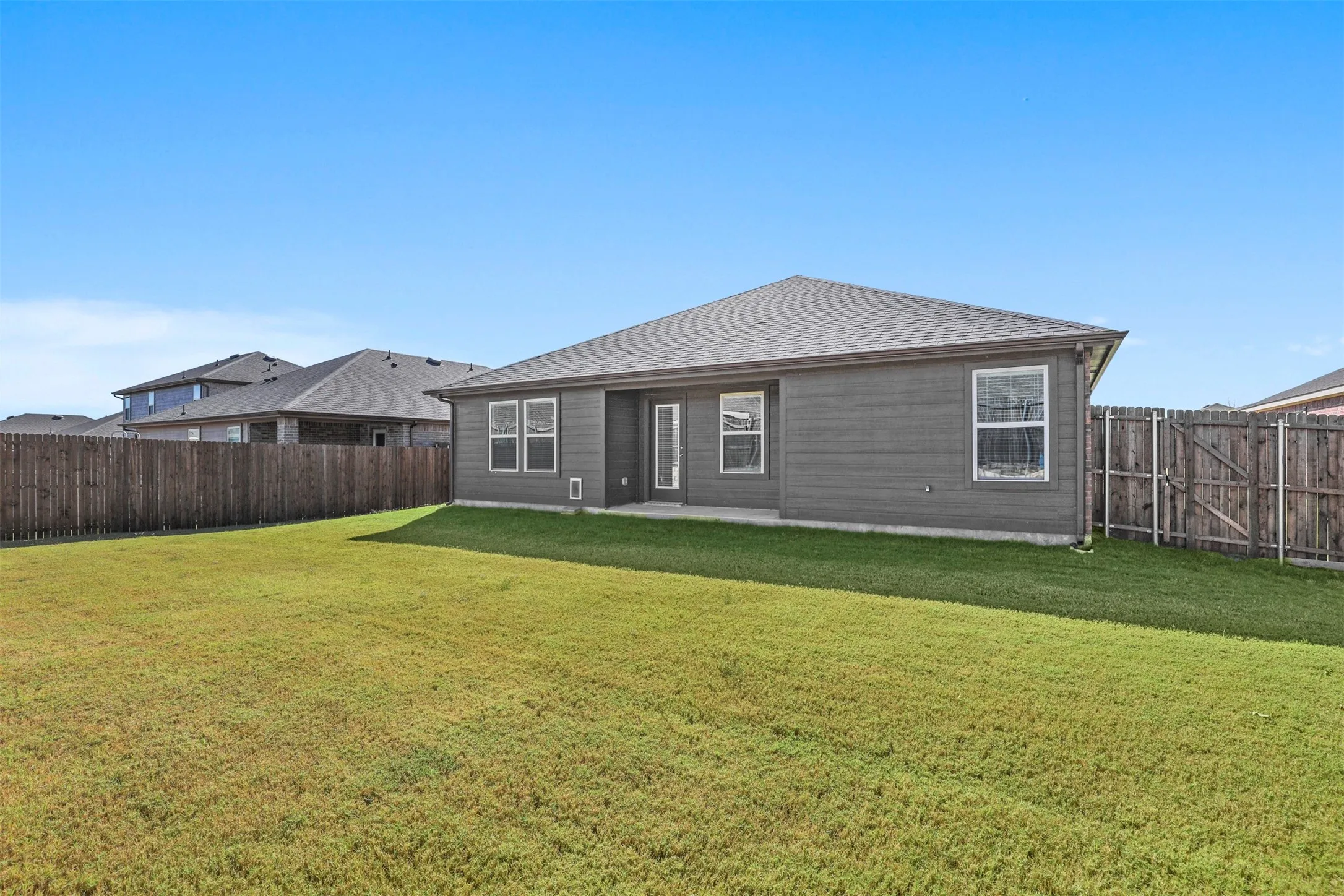 Single Family Residence For Sale in Collin County , 121 Woodland Street, Anna, Texas 75409, 4 Bedroom, 2 Bathroom, 2 Garage spaces, 1,810 Sqft, built in 2019, mls#21345294, Real Estate Agent in Anna, Homes For Sale in Collin county, Homes For Sale in Anna, Realtor in Anna Texas, Real Estate Brokerage Independent Realty Texas, Luminita Cordes Realtor