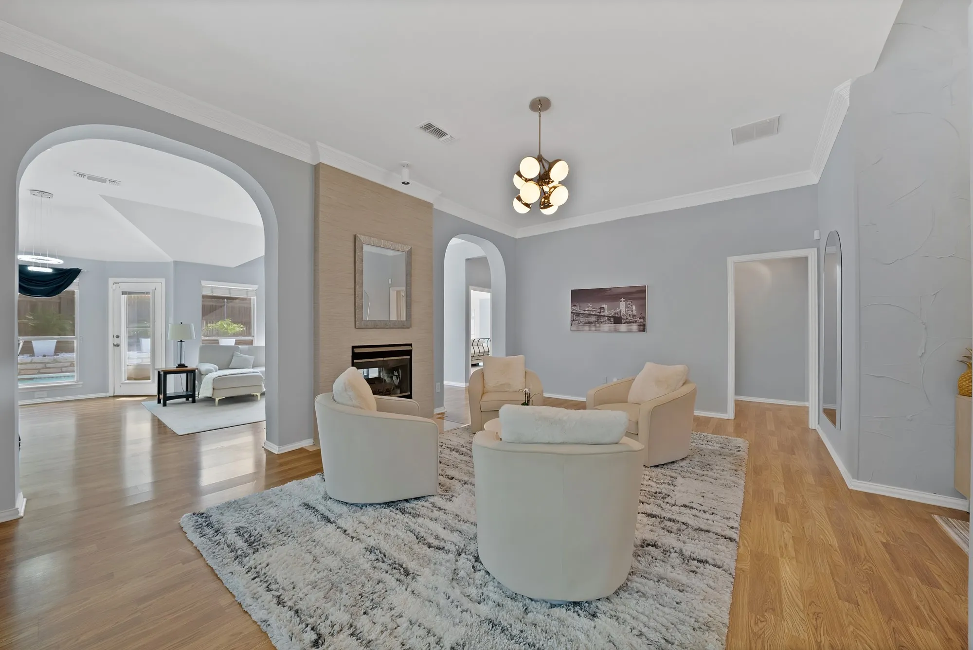 Single Family Residence For Sale in Tarrant County , 409 Bryce Lane, Arlington, Texas 76013, 3 Bedroom, 2 Bathroom, 2 Garage spaces, 1,989 Sqft, built in 1993, mls#21345314, Real Estate Agent in Arlington, Homes For Sale in Tarrant county, Homes For Sale in Arlington, Realtor in Arlington Texas, Real Estate Brokerage Independent Realty Texas, Luminita Cordes Realtor