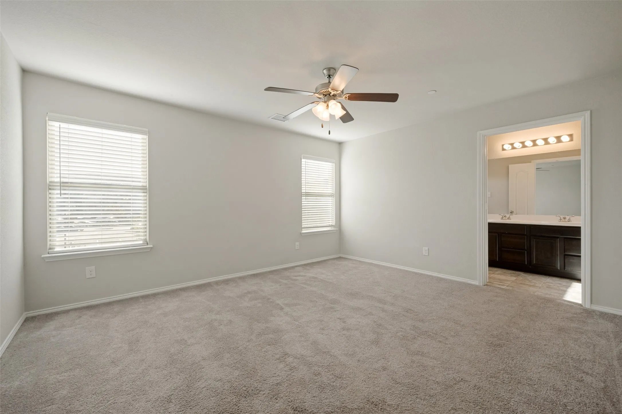 Townhouse For Rent in Denton County , 3304 Becker Drive, Denton, Texas 76207, 2 Bedroom, 3 Bathroom, 2 Garage spaces, 1,468 Sqft, built in 2019, mls#21345286, Real Estate Agent in Denton, Homes For Rent in Denton county, Homes For Rent in Denton, Realtor in Denton Texas, Real Estate Brokerage Independent Realty Texas, Luminita Cordes Realtor