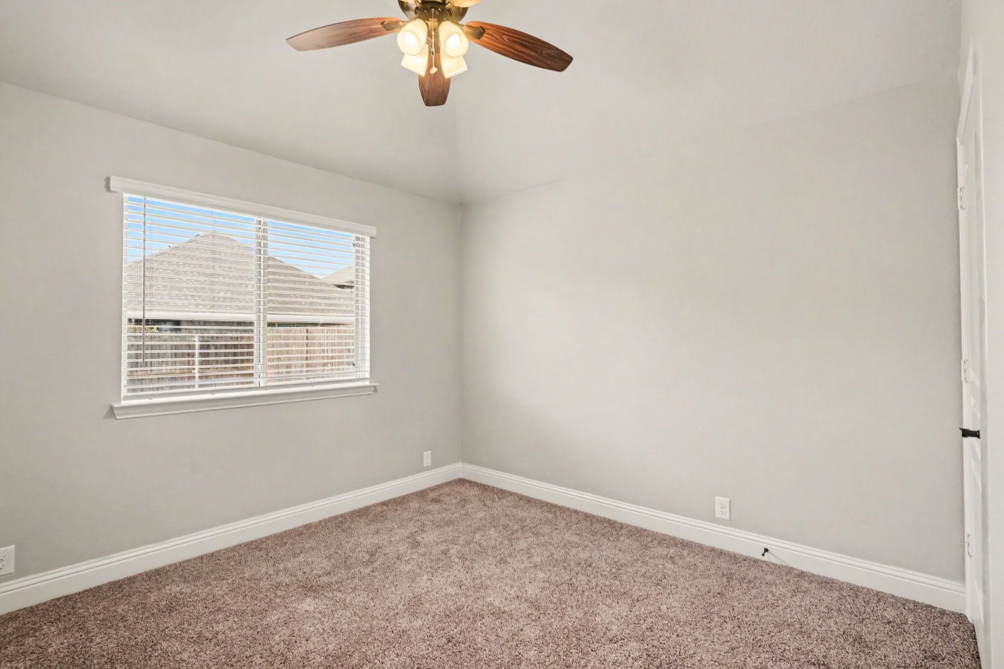 Single Family Residence For Sale in Tarrant County , 4148 Mountain Meadow Road, Fort Worth, Texas 76036, 4 Bedroom, 2 Bathroom, 2 Garage spaces, 2,046 Sqft, built in 2019, mls#21342130, Real Estate Agent in Fort Worth, Homes For Sale in Tarrant county, Homes For Sale in Fort Worth, Realtor in Fort Worth Texas, Real Estate Brokerage Independent Realty Texas, Luminita Cordes Realtor