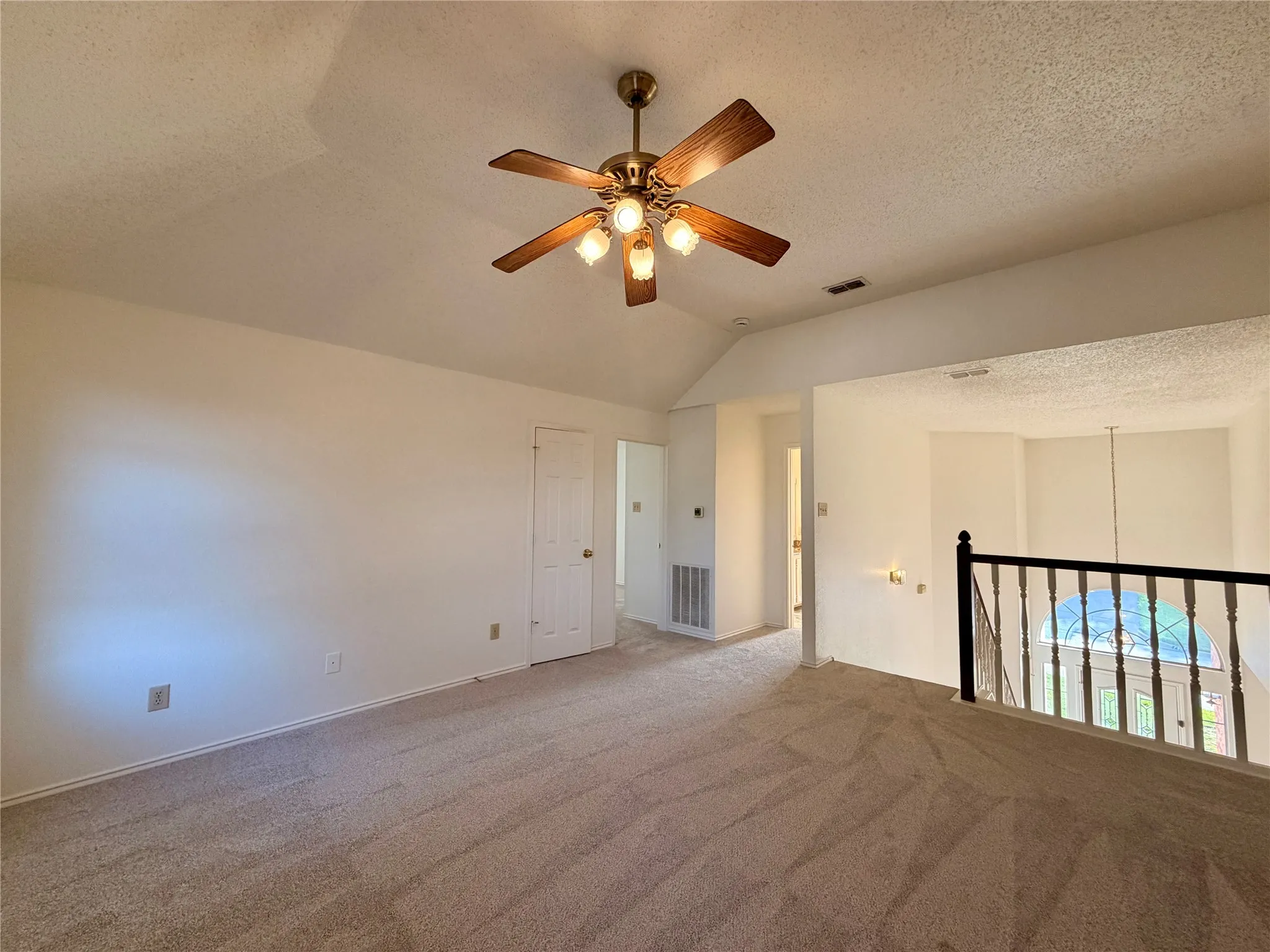 Single Family Residence For Sale in Tarrant County , 7904 Ember Oaks Drive, North Richland Hills, Texas 76182, 4 Bedroom, 3 Bathroom, 2 Garage spaces, 2,829 Sqft, built in 1989, mls#21345293, Real Estate Agent in North Richland Hills, Homes For Sale in Tarrant county, Homes For Sale in North Richland Hills, Realtor in North Richland Hills Texas, Real Estate Brokerage Independent Realty Texas, Luminita Cordes Realtor