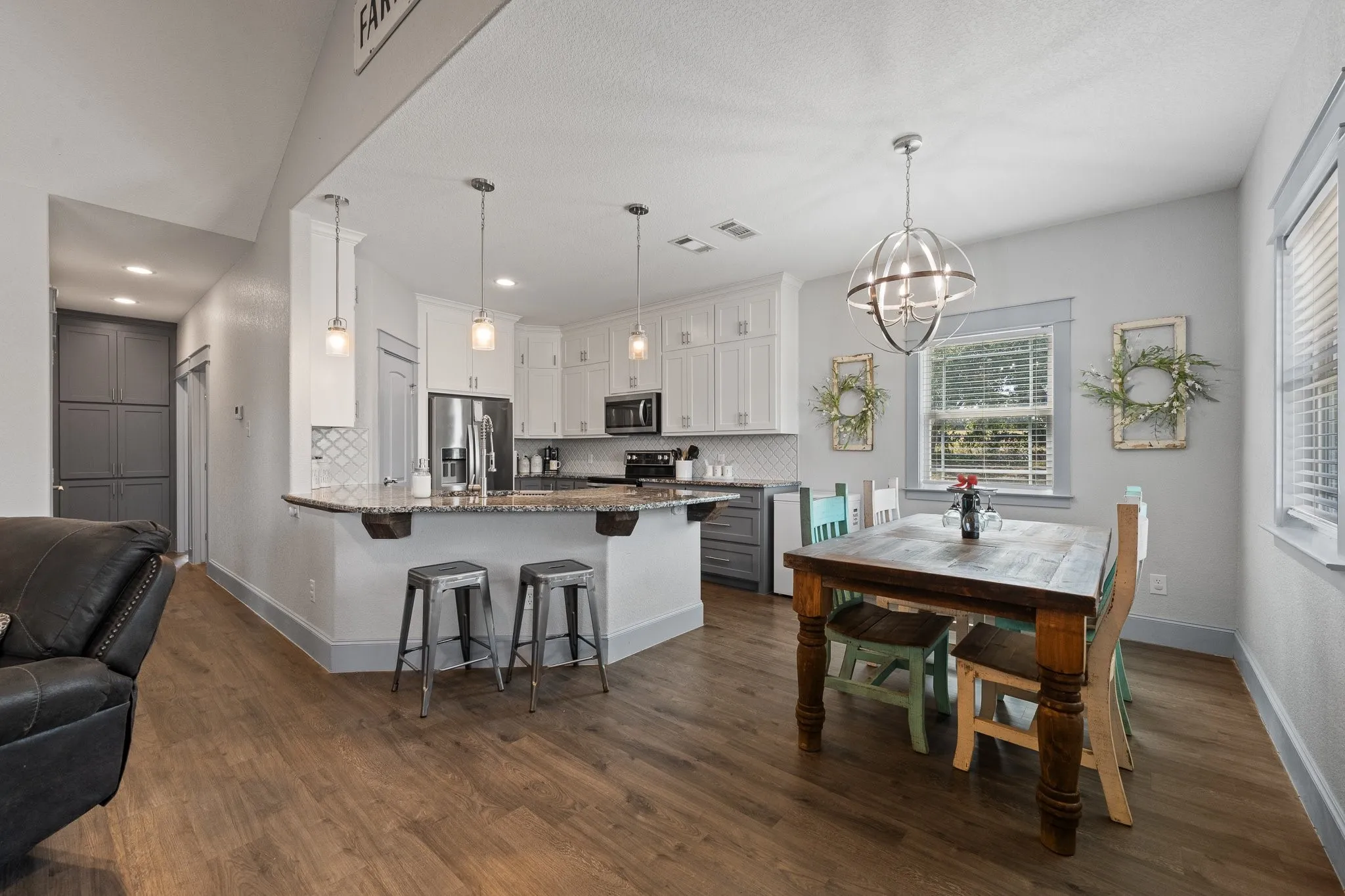 Single Family Residence For Sale in Johnson County , 8868 County Road 1205, Grandview, Texas 76050, 3 Bedroom, 2 Bathroom, 2 Garage spaces, 1,793 Sqft, built in 2019, mls#21345346, Real Estate Agent in Grandview, Homes For Sale in Johnson county, Homes For Sale in Grandview, Realtor in Grandview Texas, Real Estate Brokerage Independent Realty Texas, Luminita Cordes Realtor