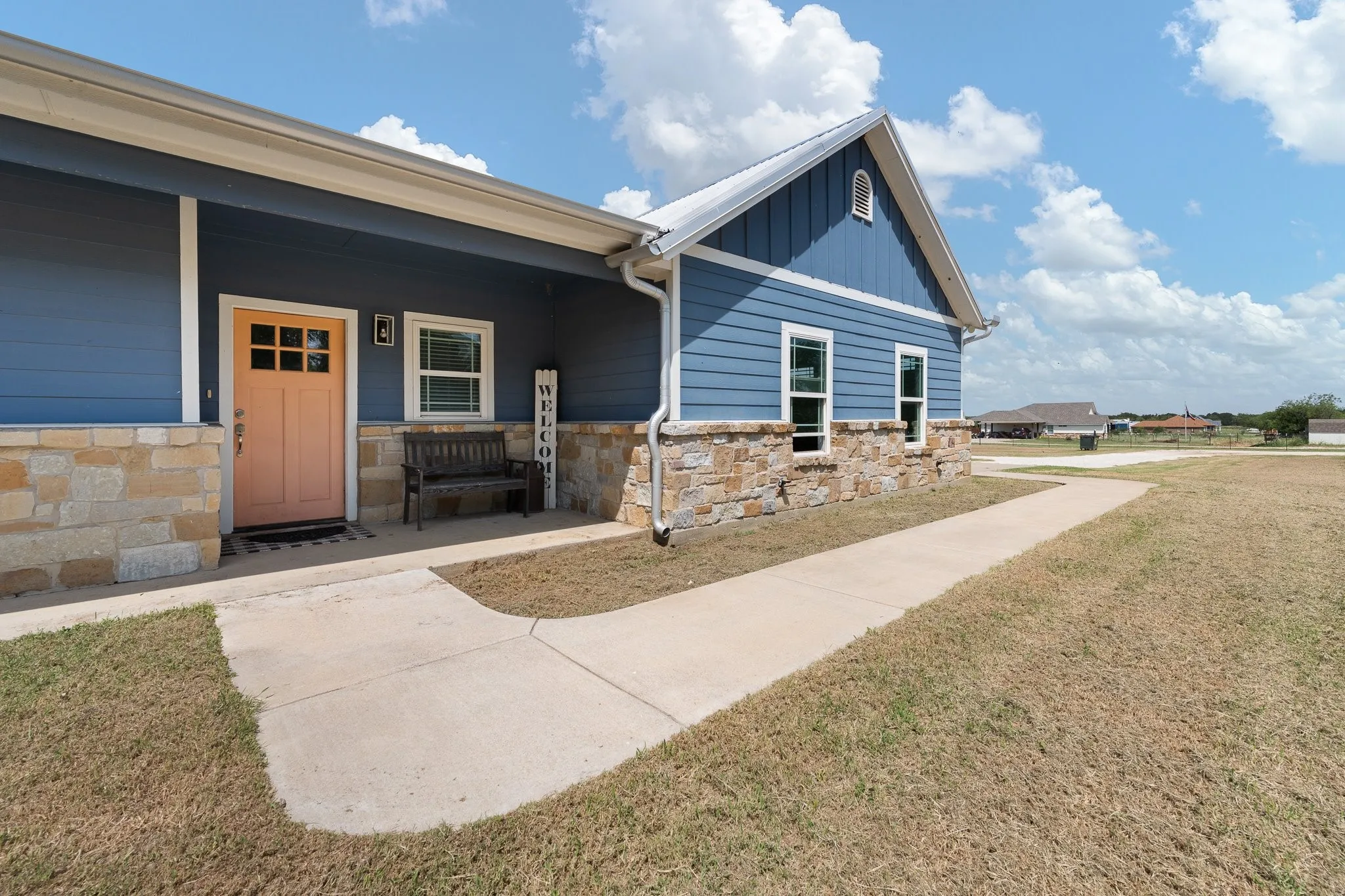Single Family Residence For Sale in Johnson County , 8868 County Road 1205, Grandview, Texas 76050, 3 Bedroom, 2 Bathroom, 2 Garage spaces, 1,793 Sqft, built in 2019, mls#21345346, Real Estate Agent in Grandview, Homes For Sale in Johnson county, Homes For Sale in Grandview, Realtor in Grandview Texas, Real Estate Brokerage Independent Realty Texas, Luminita Cordes Realtor