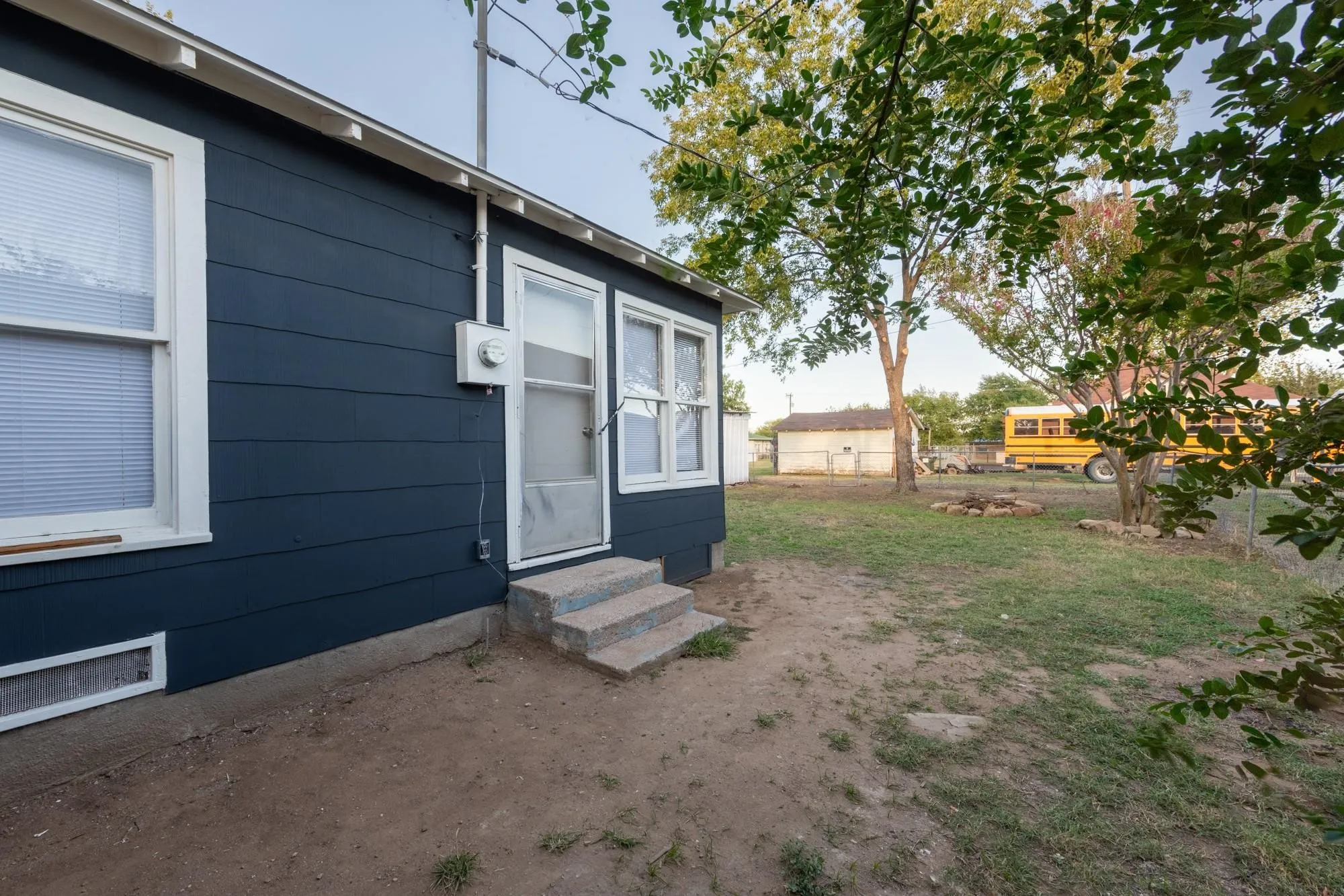 Single Family Residence For Sale in Clay County , 414 S Main Street, Henrietta, Texas 76365, 3 Bedroom, 2 Bathroom, Garage spaces, 1,066 Sqft, built in 1955, mls#21345349, Real Estate Agent in Henrietta, Homes For Sale in Clay county, Homes For Sale in Henrietta, Realtor in Henrietta Texas, Real Estate Brokerage Independent Realty Texas, Luminita Cordes Realtor