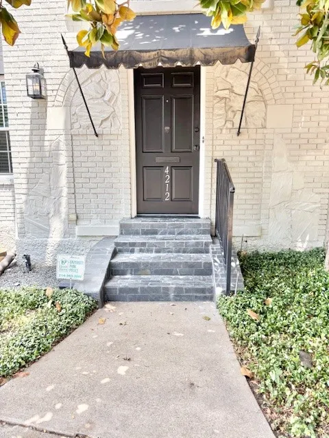 Duplex For Sale in Dallas County , 4212 University Boulevard, University Park, Texas 75205, 4 Bedroom, 4 Bathroom, 3 Garage spaces, 0 Sqft, built in 1931, mls#21345356, Real Estate Agent in University Park, Homes For Sale in Dallas county, Homes For Sale in University Park, Realtor in University Park Texas, Real Estate Brokerage Independent Realty Texas, Luminita Cordes Realtor