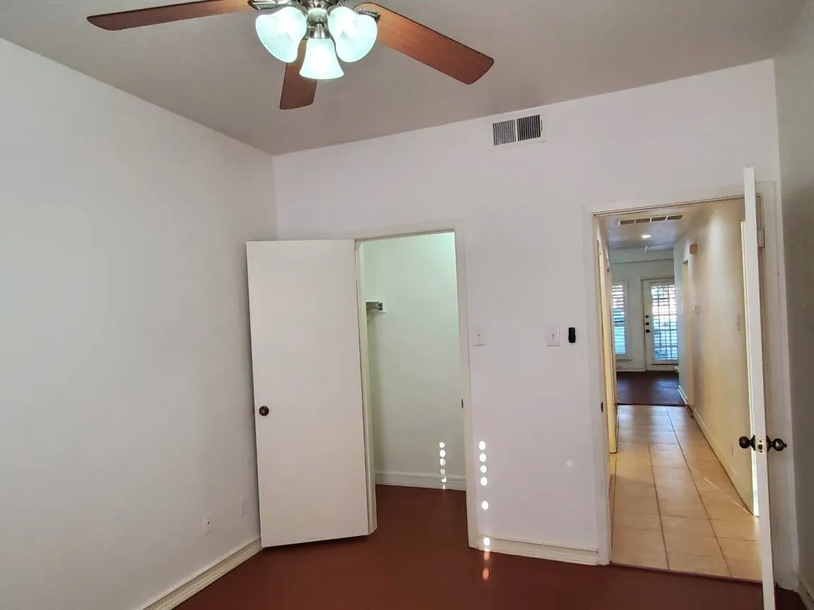 Condominium For Sale in Collin County , 3100 Devonshire Drive 112, Plano, Texas 75075, 2 Bedroom, 2 Bathroom, Garage spaces, 1,049 Sqft, built in 1984, mls#21344451, Real Estate Agent in Plano, Homes For Sale in Collin county, Homes For Sale in Plano, Realtor in Plano Texas, Real Estate Brokerage Independent Realty Texas, Luminita Cordes Realtor