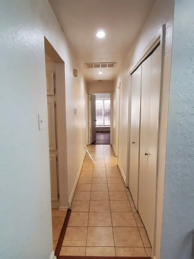 Condominium For Sale in Collin County , 3100 Devonshire Drive 112, Plano, Texas 75075, 2 Bedroom, 2 Bathroom, Garage spaces, 1,049 Sqft, built in 1984, mls#21344451, Real Estate Agent in Plano, Homes For Sale in Collin county, Homes For Sale in Plano, Realtor in Plano Texas, Real Estate Brokerage Independent Realty Texas, Luminita Cordes Realtor