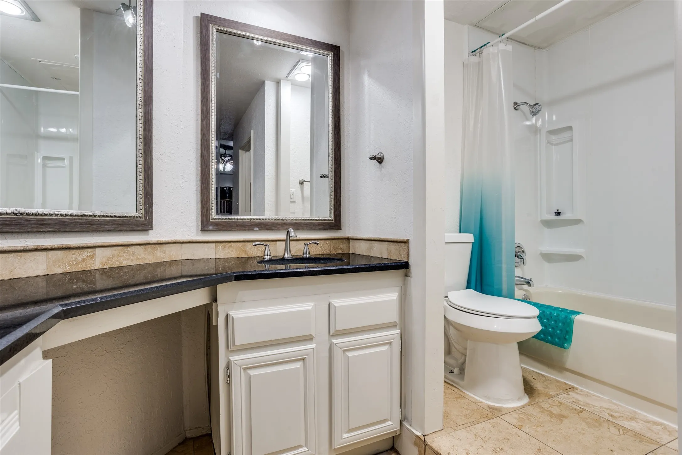 Condominium For Sale in Collin County , 3100 Devonshire Drive 112, Plano, Texas 75075, 2 Bedroom, 2 Bathroom, Garage spaces, 1,049 Sqft, built in 1984, mls#21344451, Real Estate Agent in Plano, Homes For Sale in Collin county, Homes For Sale in Plano, Realtor in Plano Texas, Real Estate Brokerage Independent Realty Texas, Luminita Cordes Realtor