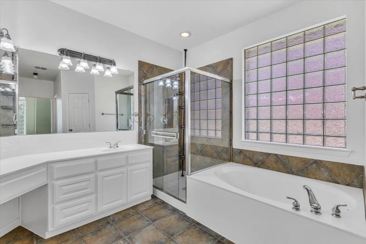 Single Family Residence For Sale in Collin County , 6421 Double Creek Road, Frisco, Texas 75035, 4 Bedroom, 4 Bathroom, 2 Garage spaces, 3,134 Sqft, built in 2002, mls#21345306, Real Estate Agent in Frisco, Homes For Sale in Collin county, Homes For Sale in Frisco, Realtor in Frisco Texas, Real Estate Brokerage Independent Realty Texas, Luminita Cordes Realtor