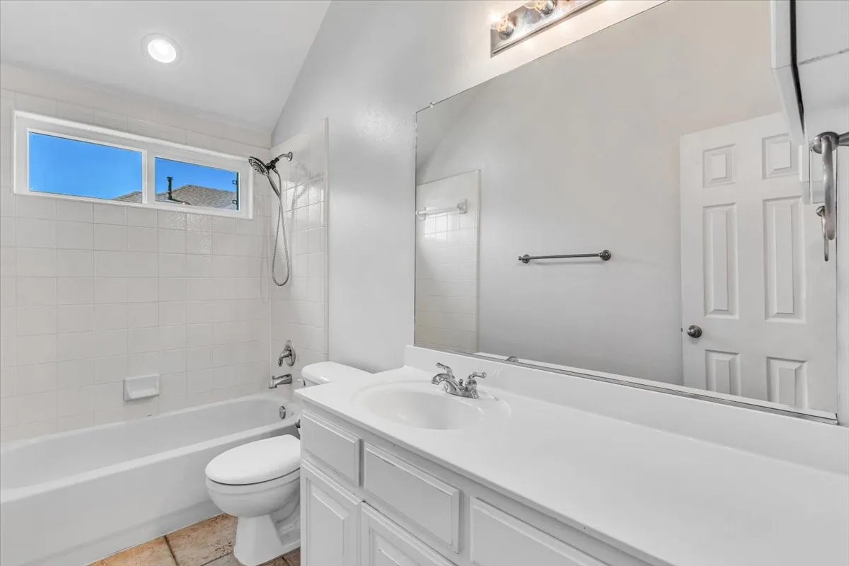 Single Family Residence For Sale in Collin County , 6421 Double Creek Road, Frisco, Texas 75035, 4 Bedroom, 4 Bathroom, 2 Garage spaces, 3,134 Sqft, built in 2002, mls#21345306, Real Estate Agent in Frisco, Homes For Sale in Collin county, Homes For Sale in Frisco, Realtor in Frisco Texas, Real Estate Brokerage Independent Realty Texas, Luminita Cordes Realtor