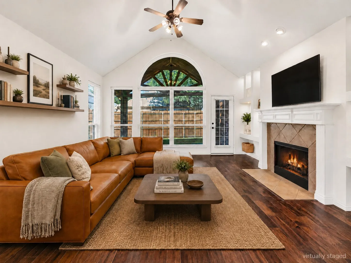 Single Family Residence For Sale in Collin County , 6421 Double Creek Road, Frisco, Texas 75035, 4 Bedroom, 4 Bathroom, 2 Garage spaces, 3,134 Sqft, built in 2002, mls#21345306, Real Estate Agent in Frisco, Homes For Sale in Collin county, Homes For Sale in Frisco, Realtor in Frisco Texas, Real Estate Brokerage Independent Realty Texas, Luminita Cordes Realtor
