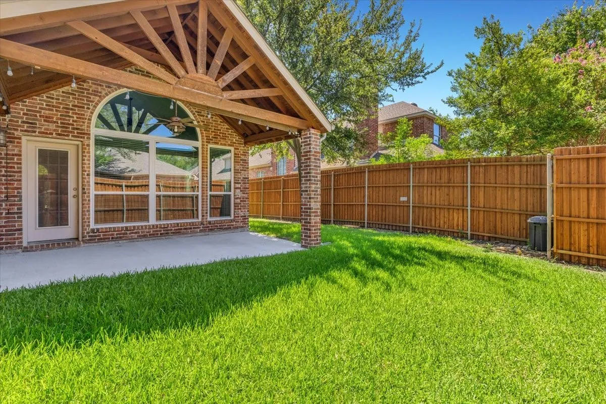 Single Family Residence For Sale in Collin County , 6421 Double Creek Road, Frisco, Texas 75035, 4 Bedroom, 4 Bathroom, 2 Garage spaces, 3,134 Sqft, built in 2002, mls#21345306, Real Estate Agent in Frisco, Homes For Sale in Collin county, Homes For Sale in Frisco, Realtor in Frisco Texas, Real Estate Brokerage Independent Realty Texas, Luminita Cordes Realtor