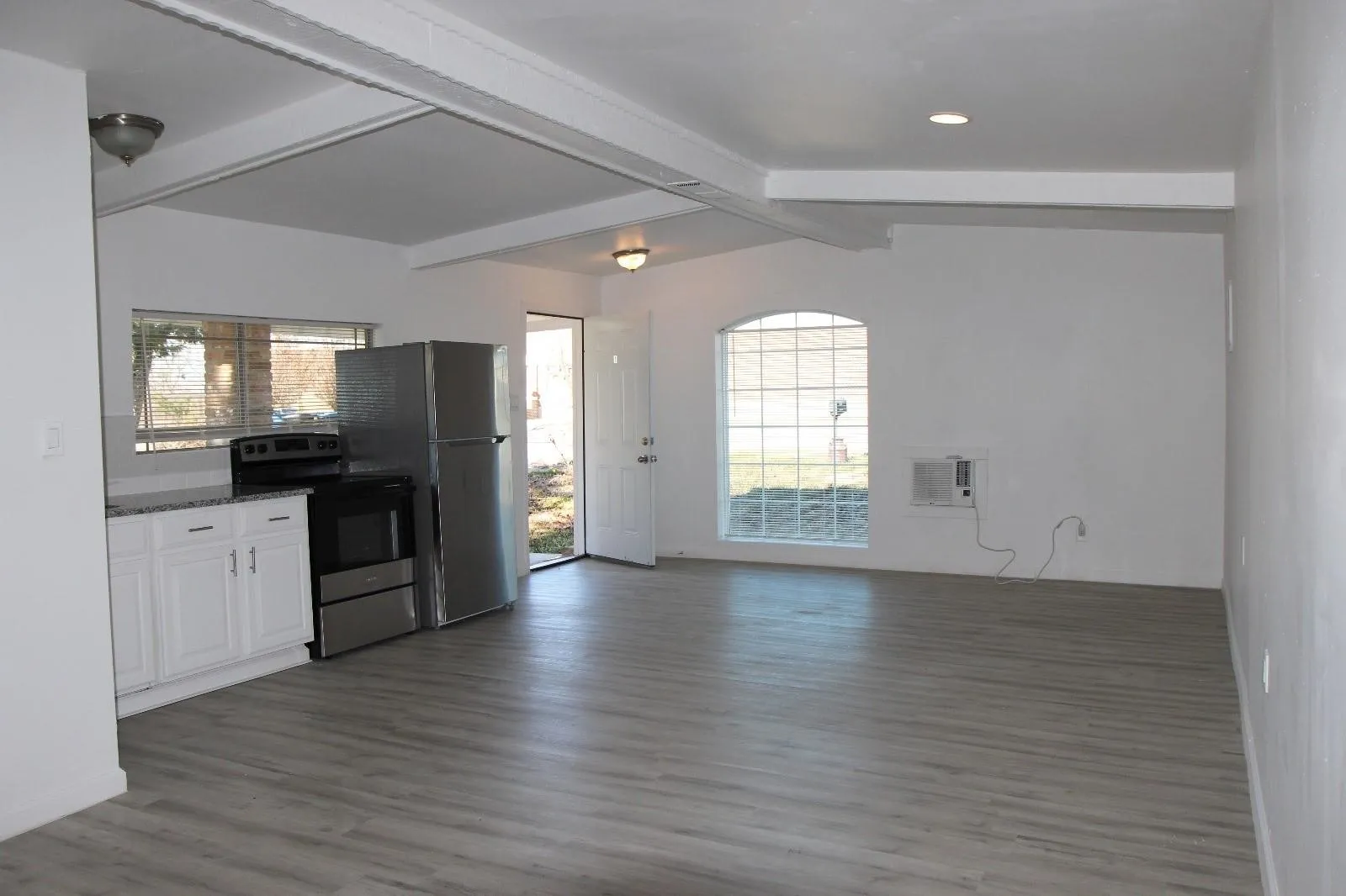 Quadruplex For Rent in Hunt County , 4405 Oneal Street 1, Greenville, Texas 75401, 2 Bedroom, 1 Bathroom, Garage spaces, 1,005 Sqft, built in 1970, Price $950, mls#21345377, Real Estate Agent in Greenville, Homes For Rent in Hunt county, Homes For Rent in Greenville, Realtor in Greenville Texas, Real Estate Brokerage Independent Realty Texas, Luminita Cordes Realtor