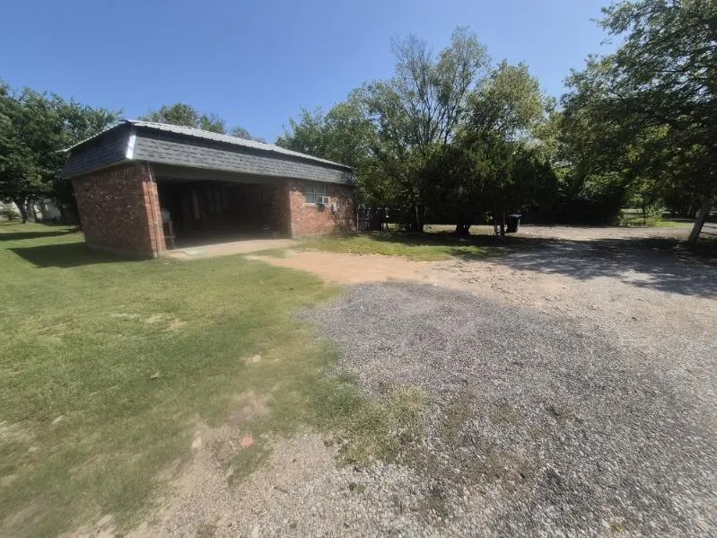 Quadruplex For Rent in Hunt County , 4405 Oneal Street 1, Greenville, Texas 75401, 2 Bedroom, 1 Bathroom, Garage spaces, 1,005 Sqft, built in 1970, Price $950, mls#21345377, Real Estate Agent in Greenville, Homes For Rent in Hunt county, Homes For Rent in Greenville, Realtor in Greenville Texas, Real Estate Brokerage Independent Realty Texas, Luminita Cordes Realtor