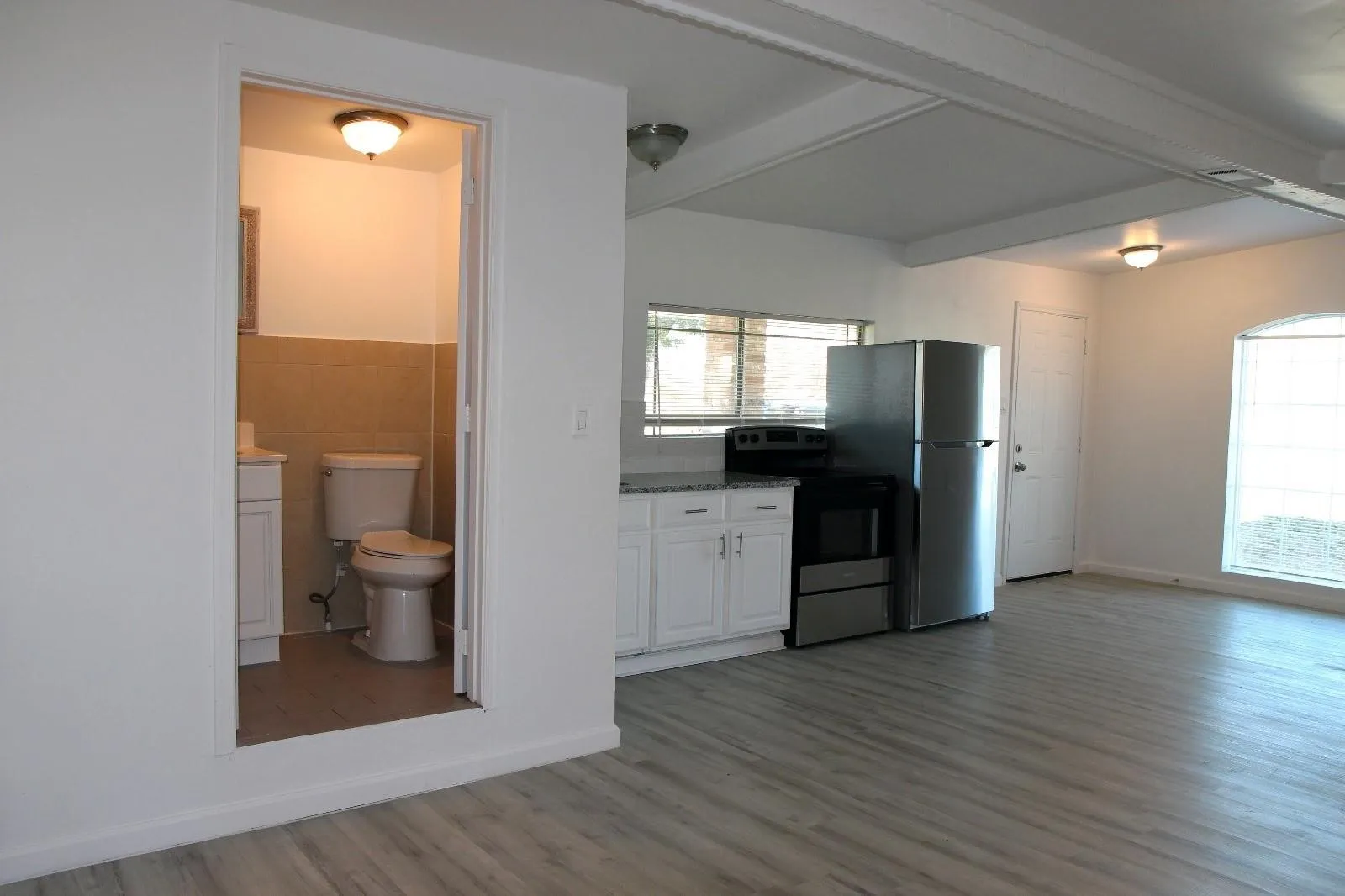 Quadruplex For Rent in Hunt County , 4405 Oneal Street 1, Greenville, Texas 75401, 2 Bedroom, 1 Bathroom, Garage spaces, 1,005 Sqft, built in 1970, Price $950, mls#21345377, Real Estate Agent in Greenville, Homes For Rent in Hunt county, Homes For Rent in Greenville, Realtor in Greenville Texas, Real Estate Brokerage Independent Realty Texas, Luminita Cordes Realtor