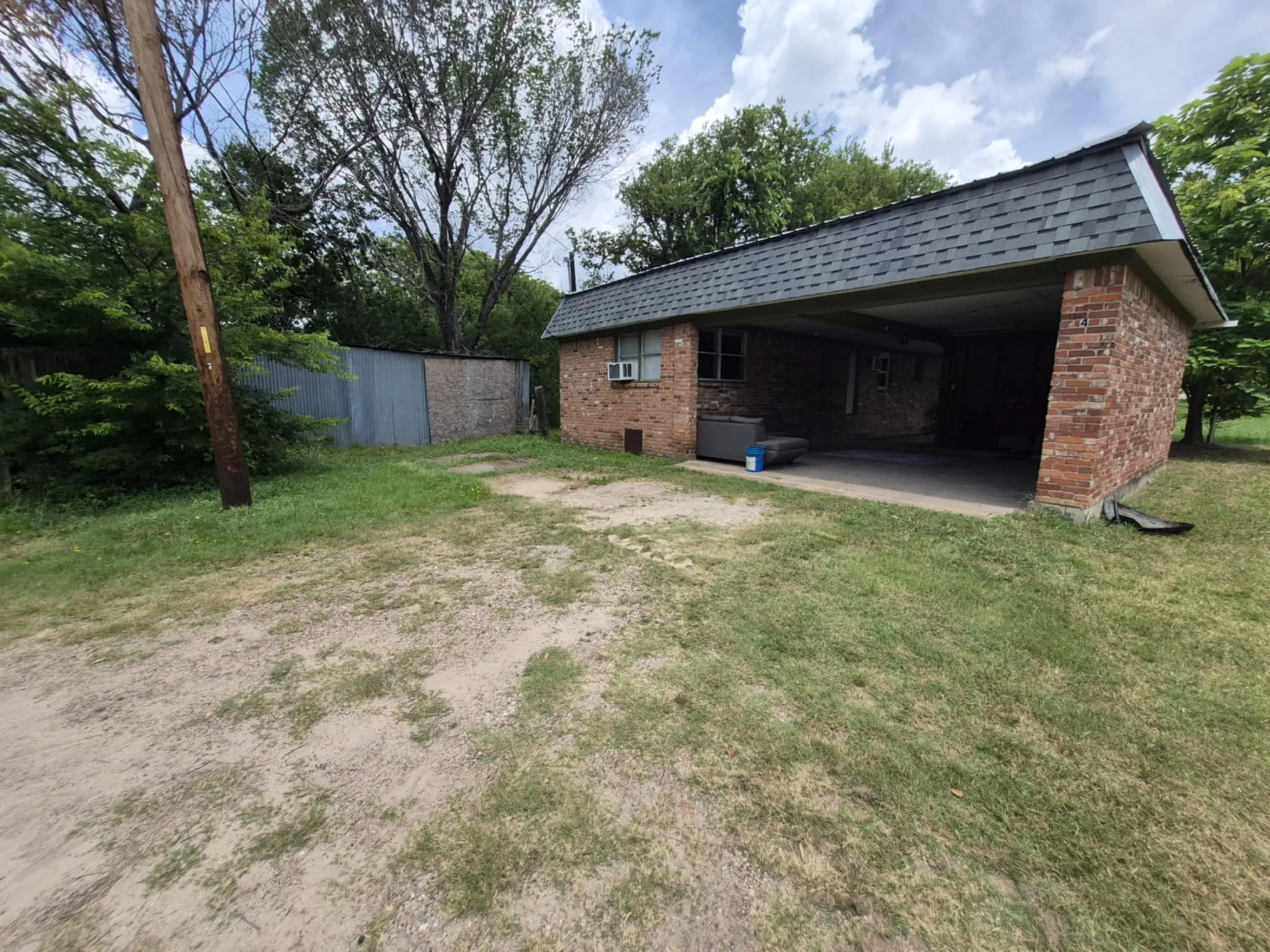 Quadruplex For Rent in Hunt County , 4405 Oneal Street 1, Greenville, Texas 75401, 2 Bedroom, 1 Bathroom, Garage spaces, 1,005 Sqft, built in 1970, Price $950, mls#21345377, Real Estate Agent in Greenville, Homes For Rent in Hunt county, Homes For Rent in Greenville, Realtor in Greenville Texas, Real Estate Brokerage Independent Realty Texas, Luminita Cordes Realtor