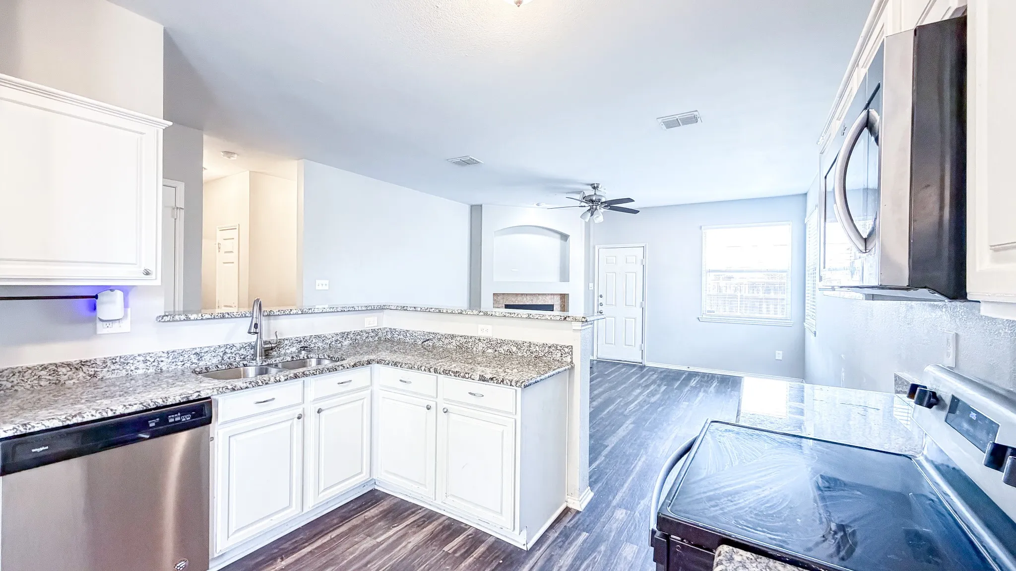 Single Family Residence For Rent in Collin County , 1515 Creek Springs Drive, Allen, Texas 75002, 3 Bedroom, 2 Bathroom, 2 Garage spaces, 2,336 Sqft, built in 2002, mls#21344768, Real Estate Agent in Allen, Homes For Rent in Collin county, Homes For Rent in Allen, Realtor in Allen Texas, Real Estate Brokerage Independent Realty Texas, Luminita Cordes Realtor