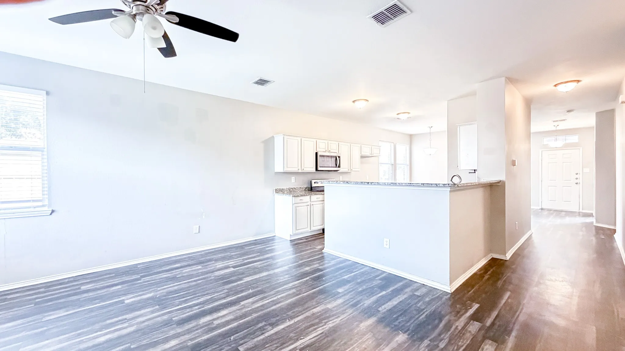 Single Family Residence For Rent in Collin County , 1515 Creek Springs Drive, Allen, Texas 75002, 3 Bedroom, 2 Bathroom, 2 Garage spaces, 2,336 Sqft, built in 2002, mls#21344768, Real Estate Agent in Allen, Homes For Rent in Collin county, Homes For Rent in Allen, Realtor in Allen Texas, Real Estate Brokerage Independent Realty Texas, Luminita Cordes Realtor